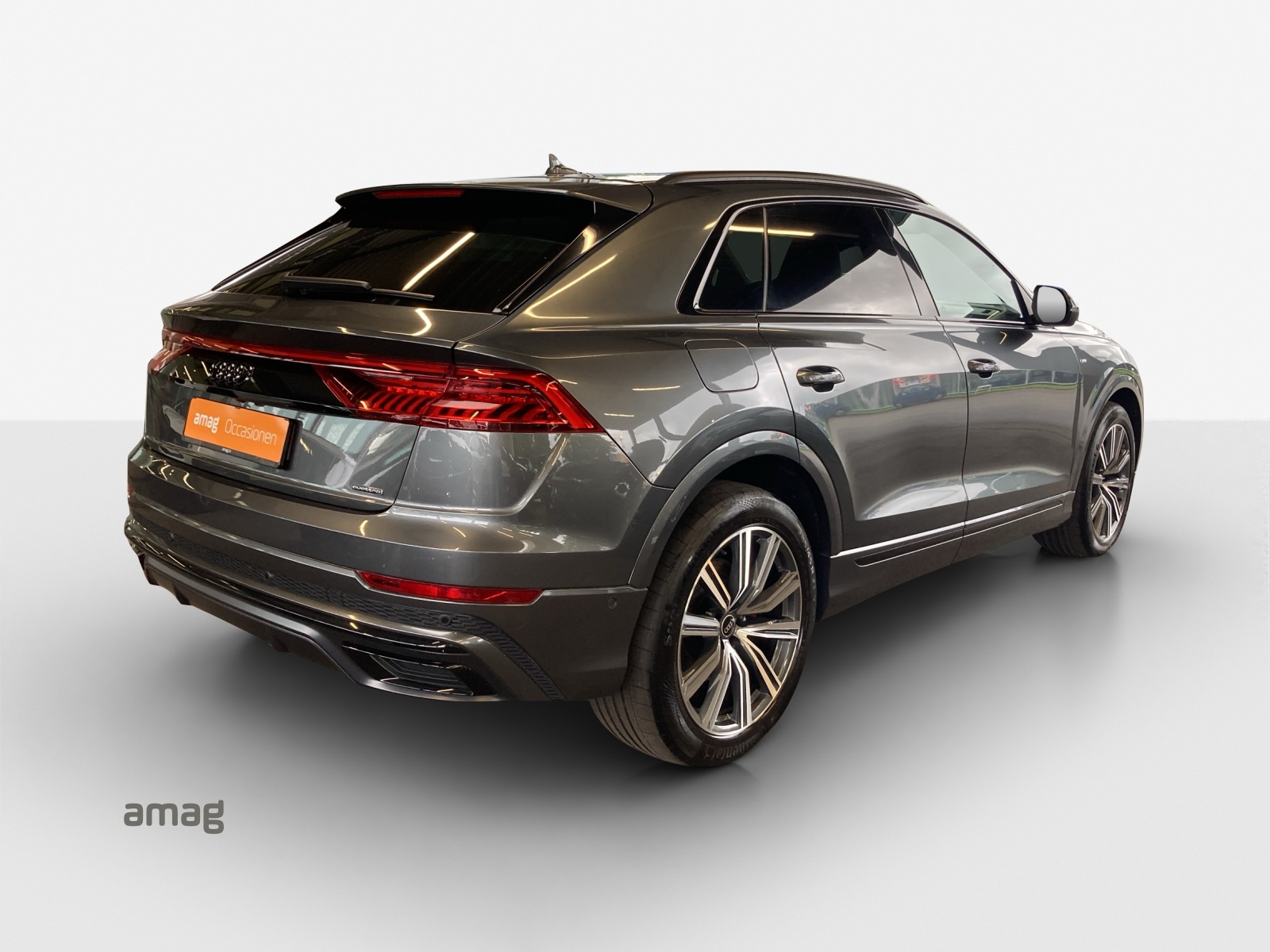 AUDI Q8 60 TFSI e quattro PHEV tiptronic-image-4