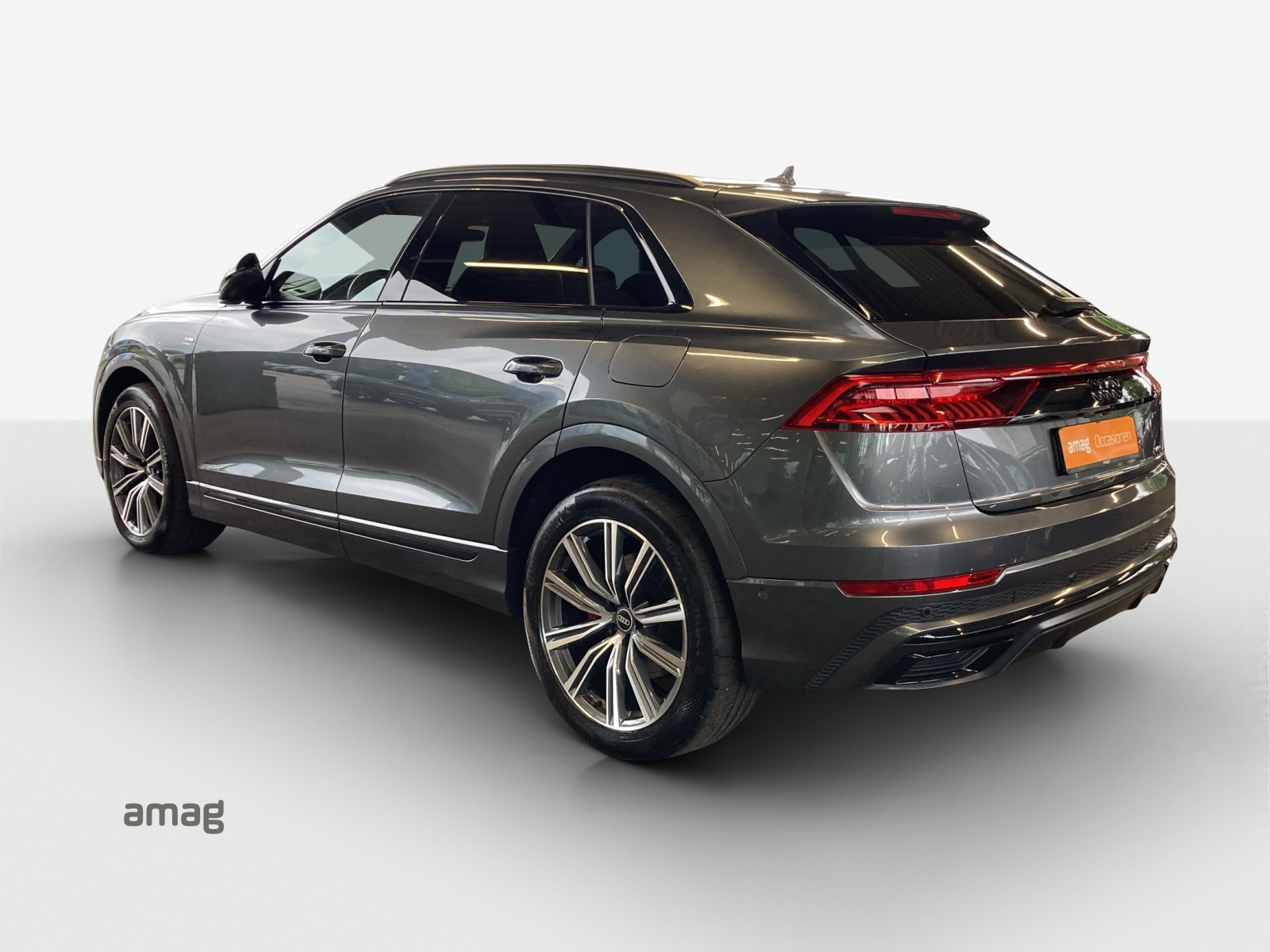 AUDI Q8 60 TFSI e quattro PHEV tiptronic-image-2
