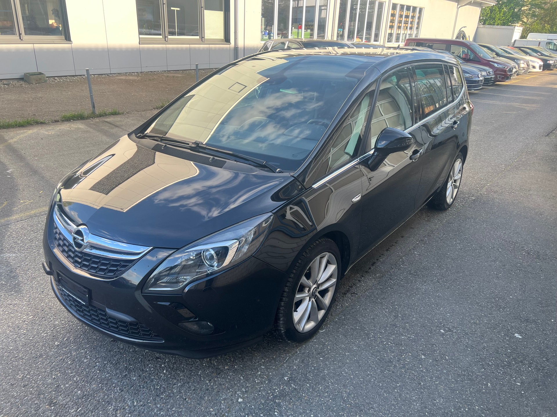 OPEL Zafira Tourer 1.6i 16V Turbo Active Ed. Aut.-image-1