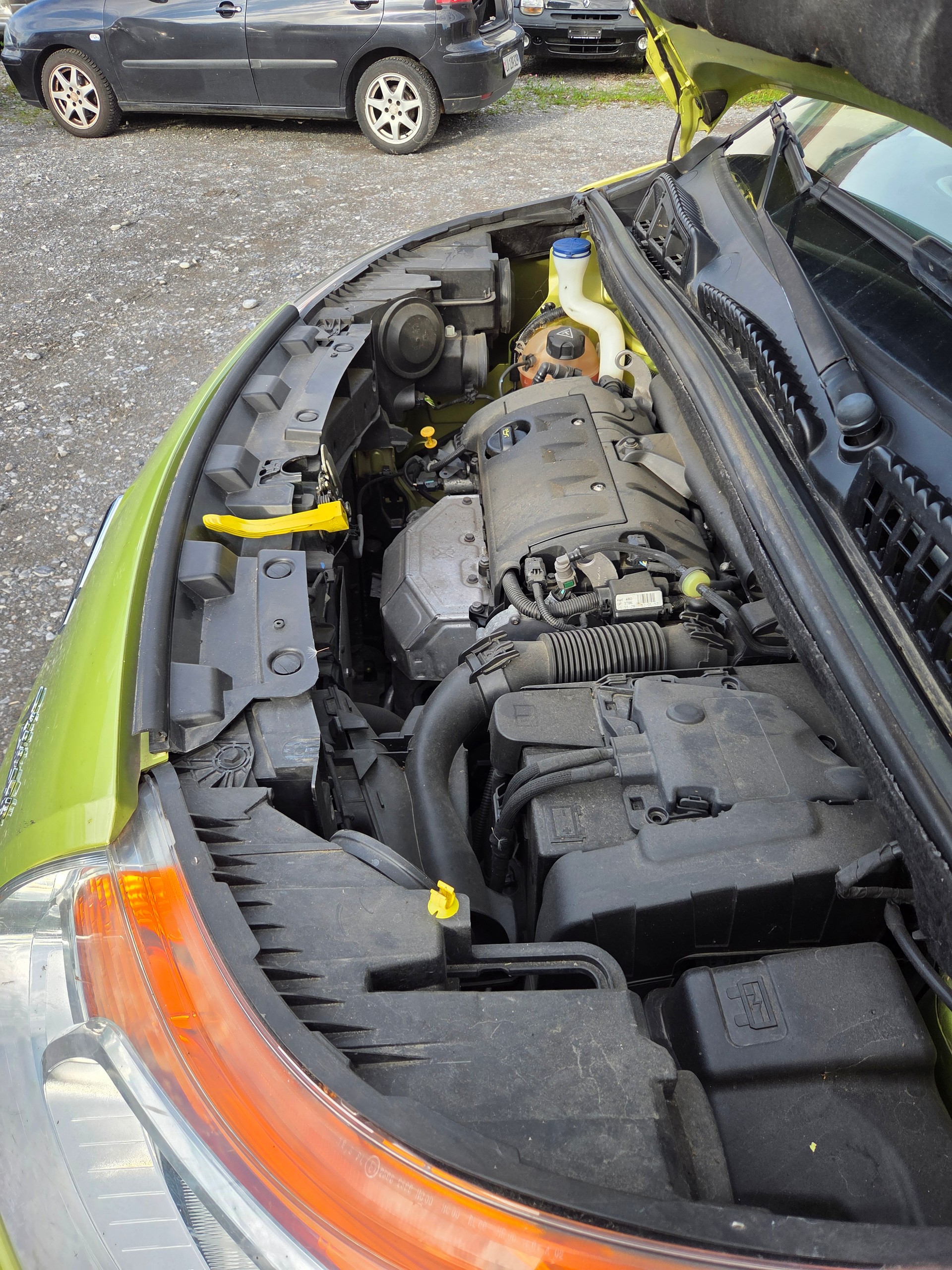 CITROEN C3 Picasso 1.6i 16V Swiss Style-image-9