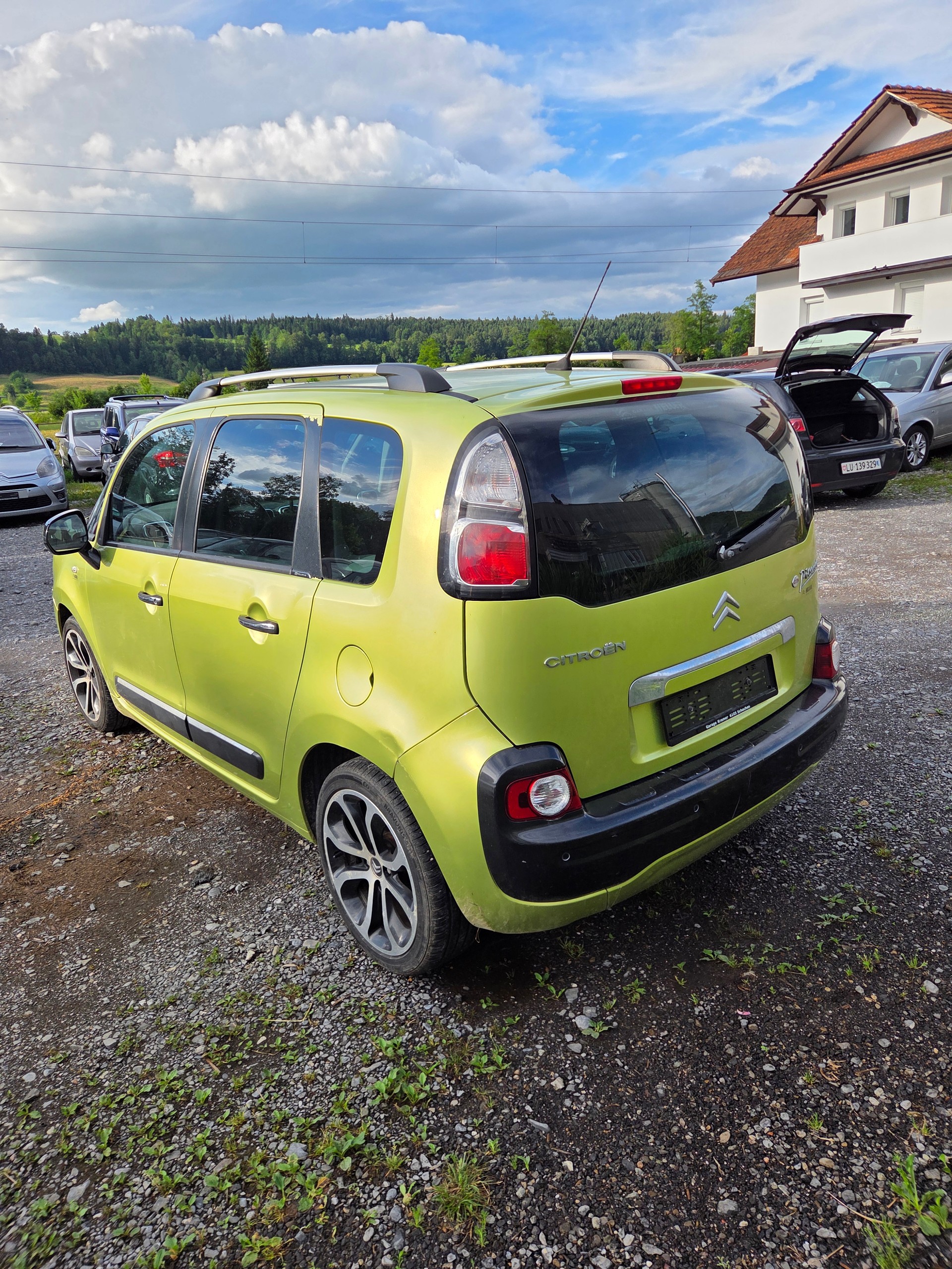 CITROEN C3 Picasso 1.6i 16V Swiss Style-image-3