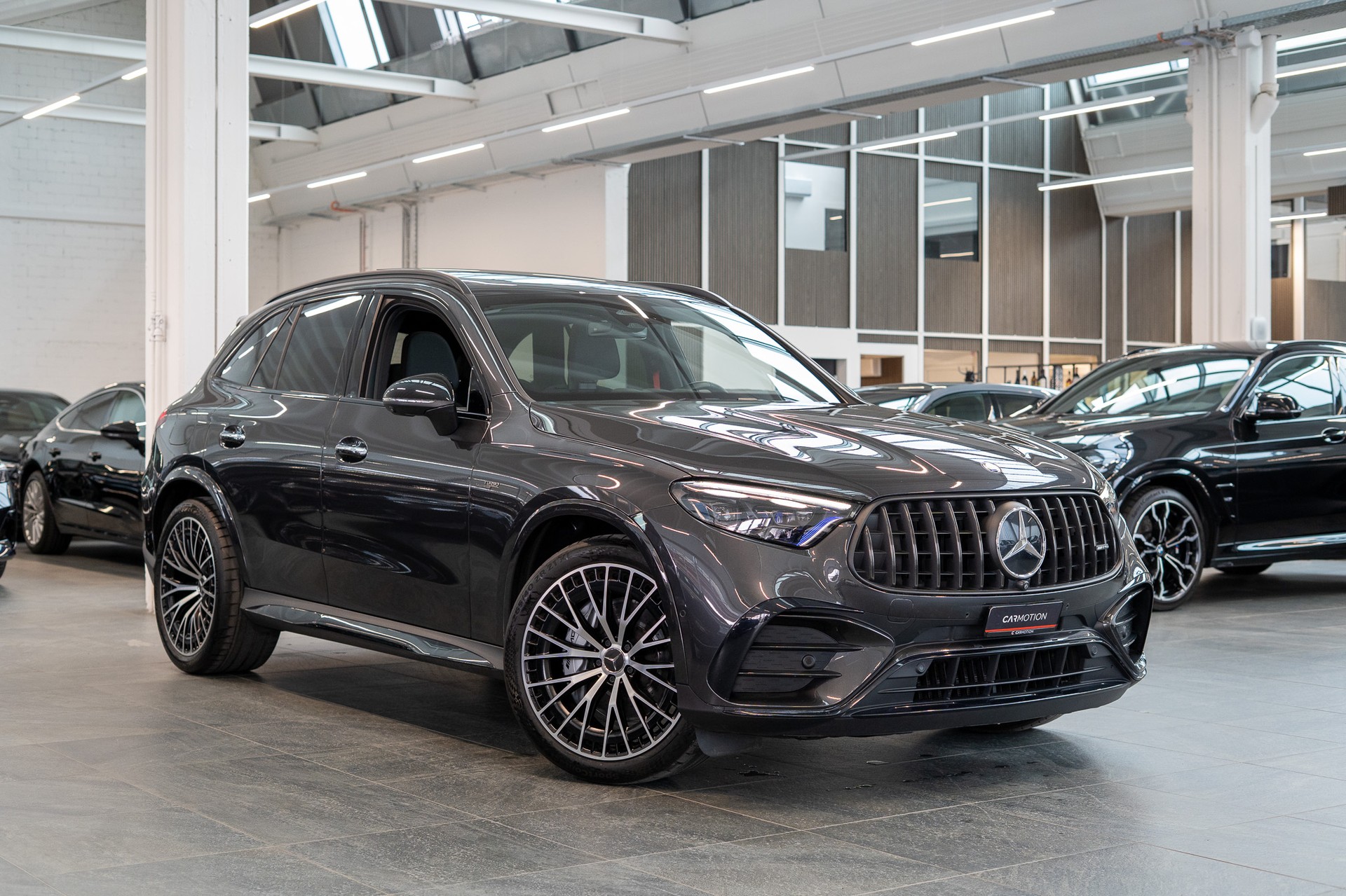 MERCEDES-BENZ GLC 43 AMG 4matic / Panorama / Performance Auspuff / 360°Kamera-image-2