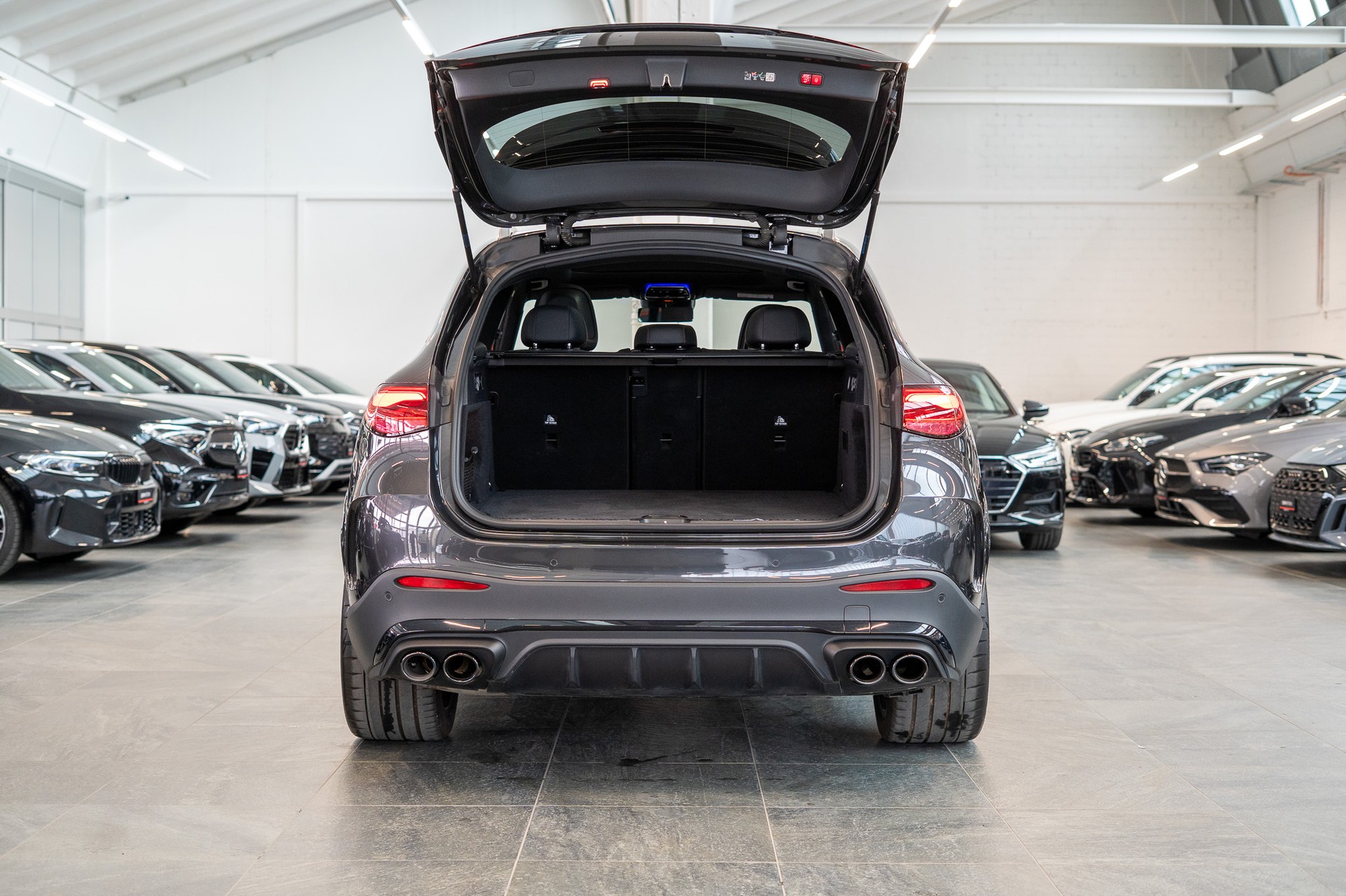 MERCEDES-BENZ GLC 43 AMG 4matic / Panorama / Performance Auspuff / 360°Kamera-image-6