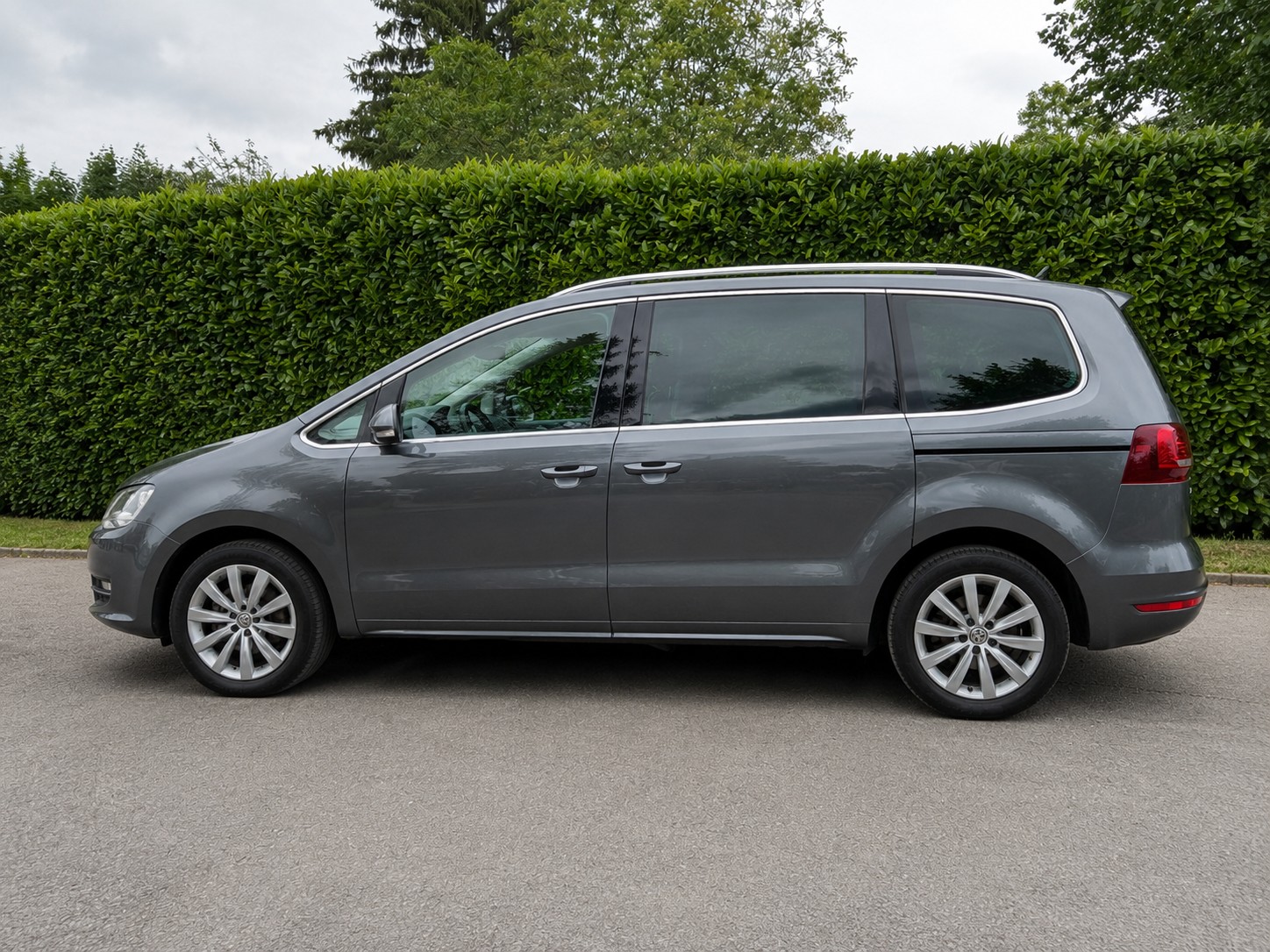 VW Sharan 2.0 TDI Highline DSG 4motion 7 seats-image-0