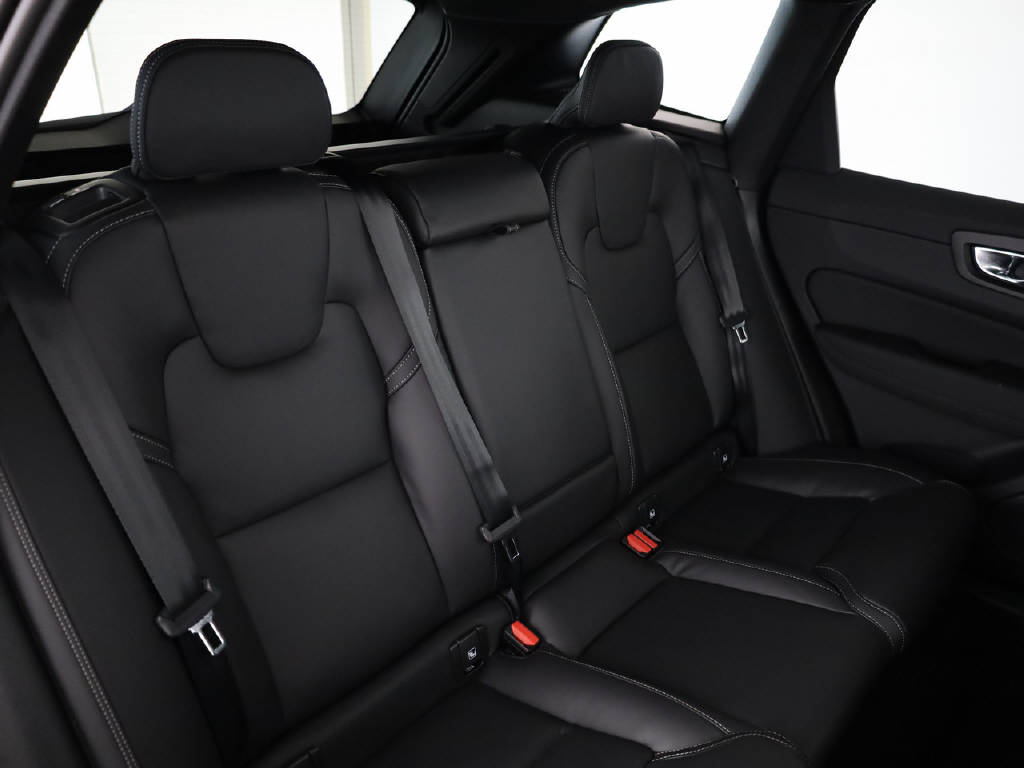 VOLVO XC60 2.0 T8 TE Black Edition eAWD-image-28