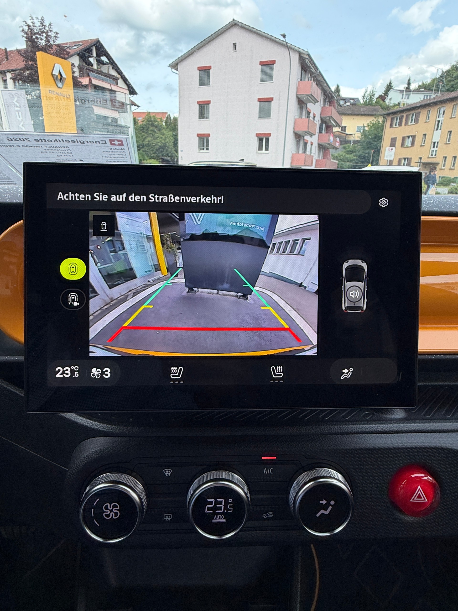 RENAULT Twingo E-Tech 27kWh Techno-image-18