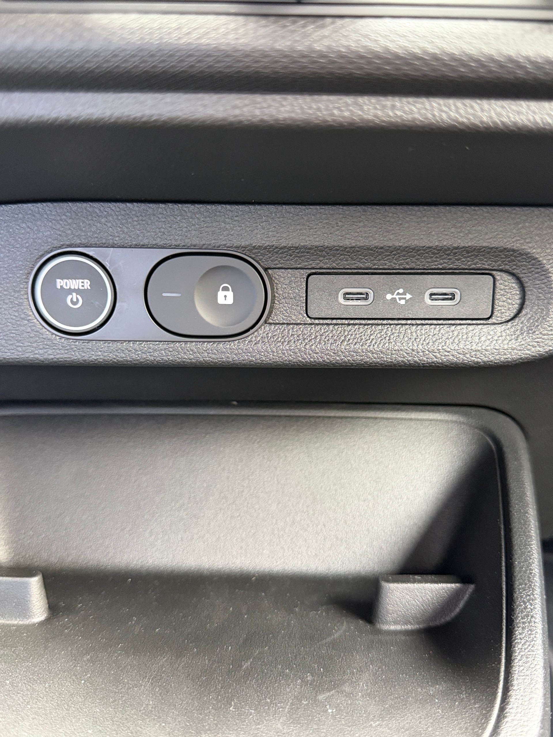 RENAULT Twingo E-Tech 27kWh Techno-image-23