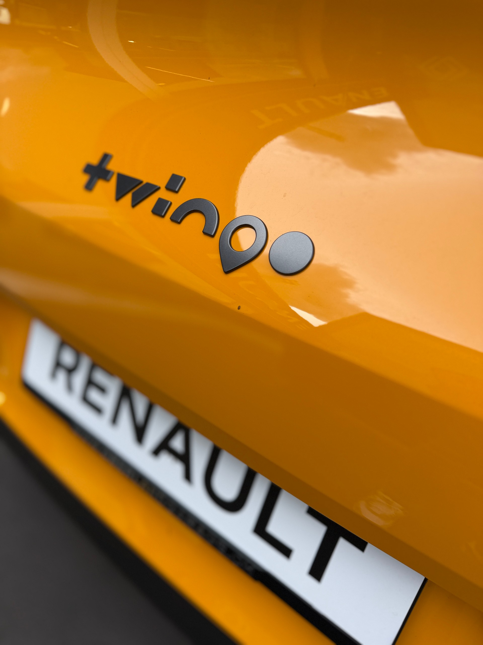 RENAULT Twingo E-Tech 27kWh Techno-image-8