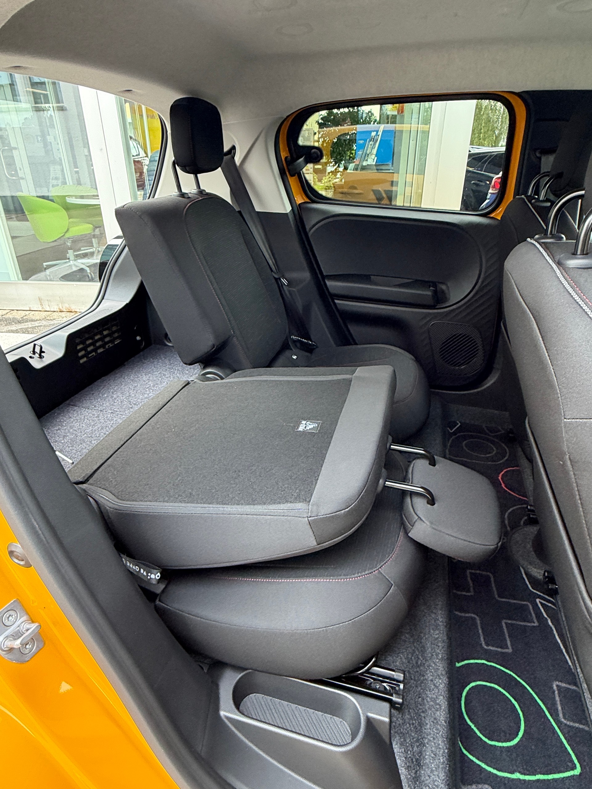 RENAULT Twingo E-Tech 27kWh Techno-image-4