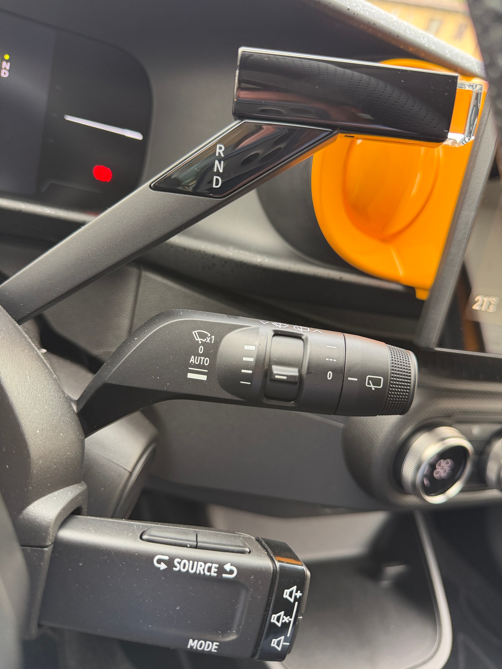 RENAULT Twingo E-Tech 27kWh Techno-image-17