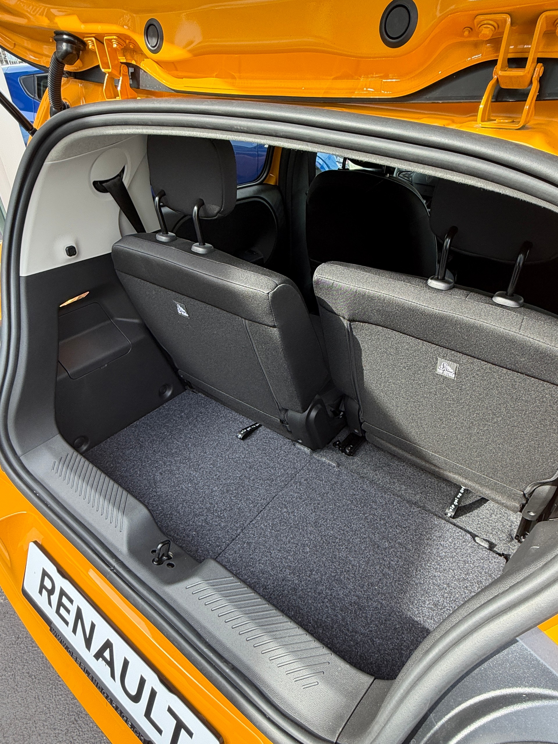 RENAULT Twingo E-Tech 27kWh Techno-image-6