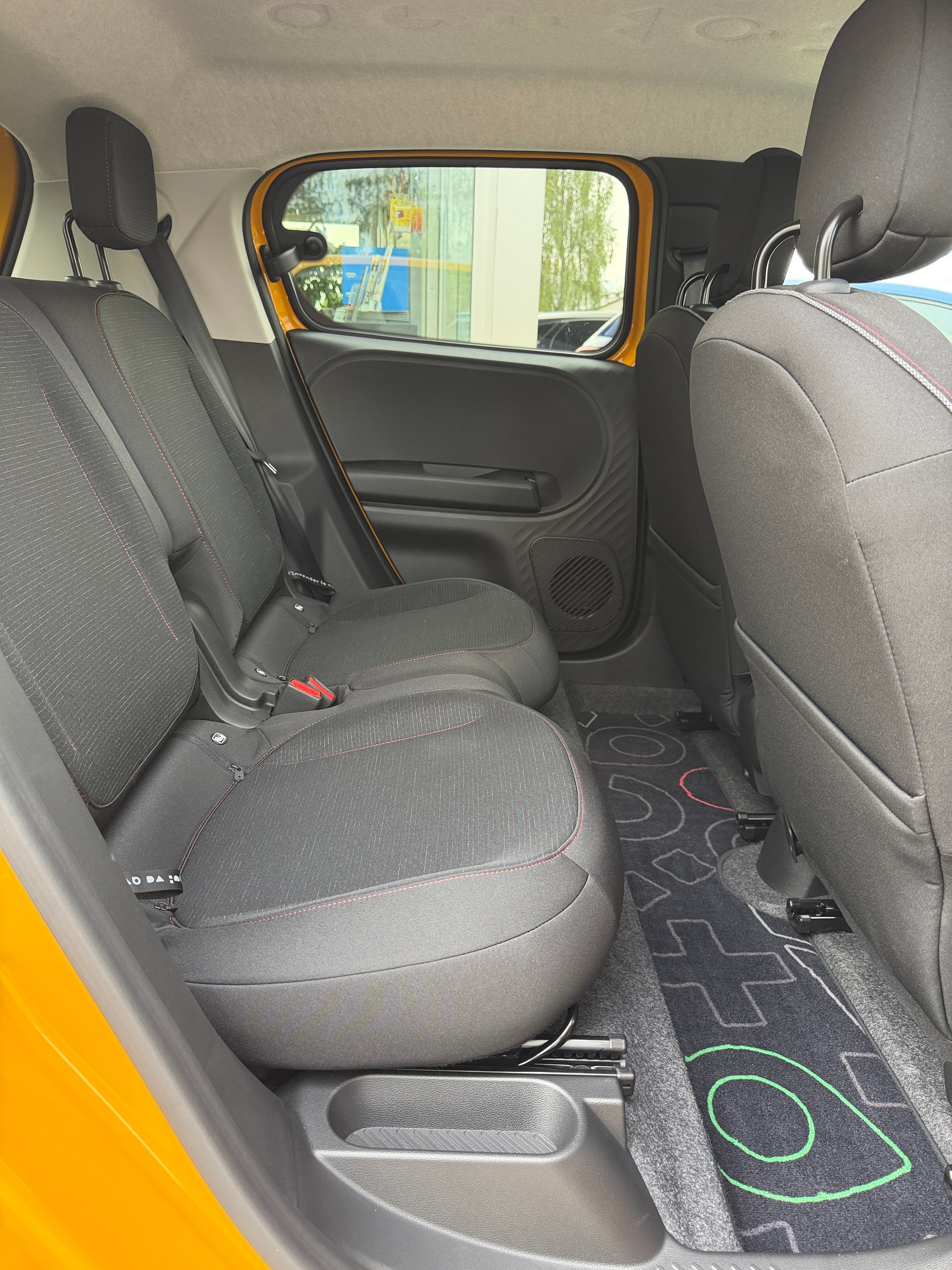 RENAULT Twingo E-Tech 27kWh Techno-image-7
