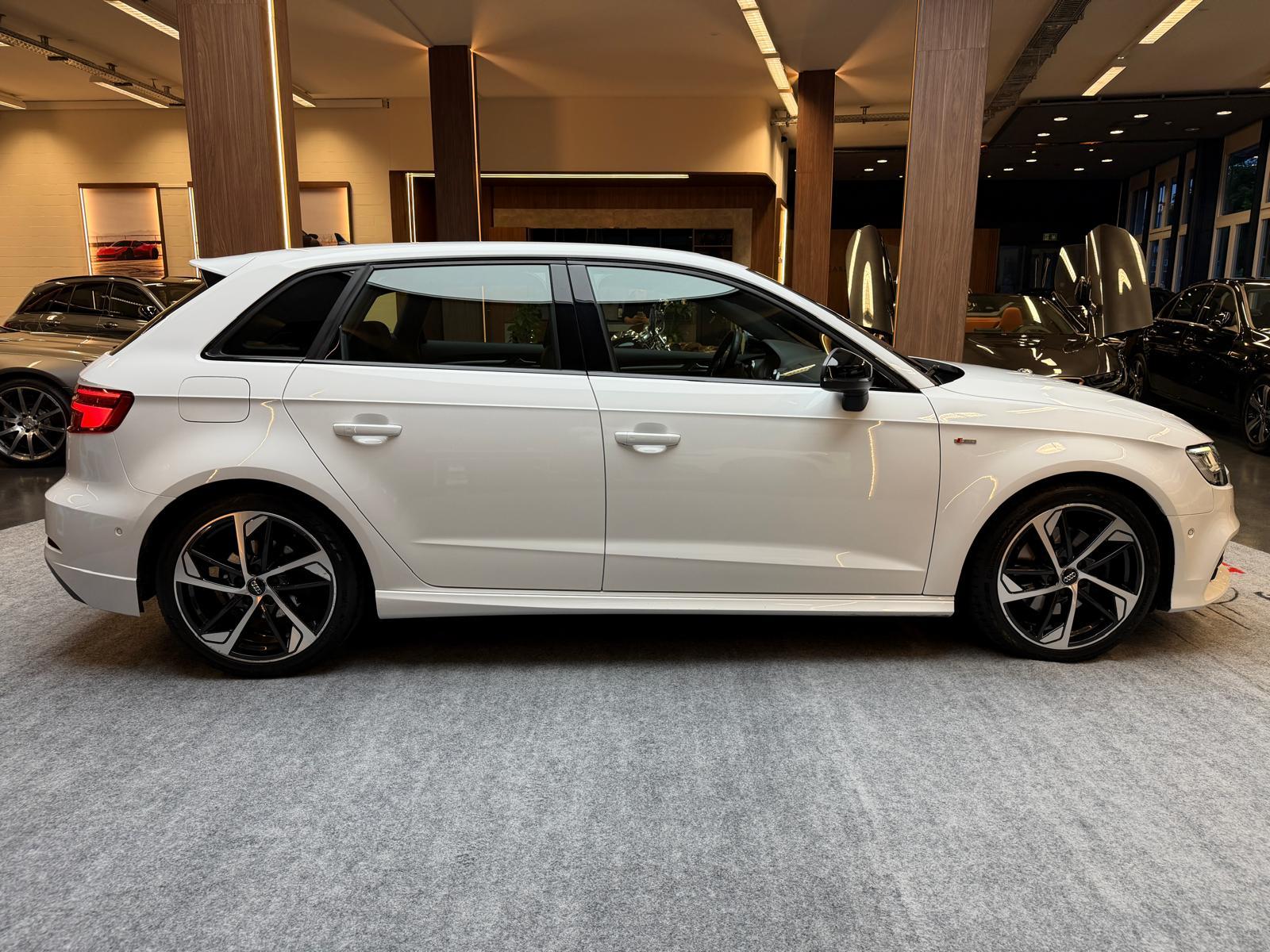AUDI A3 Sportback 2.0 40 TDI quattro S-Tronic-image-8