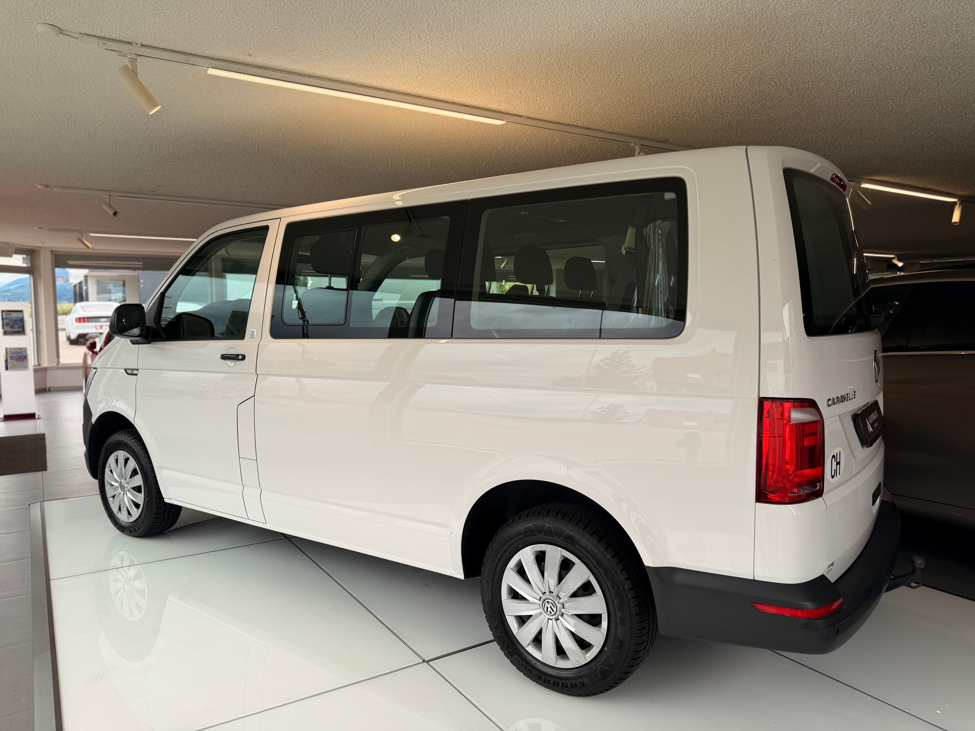 VW T6 Caravelle 2.0 TSI Trendline Liberty-image-8