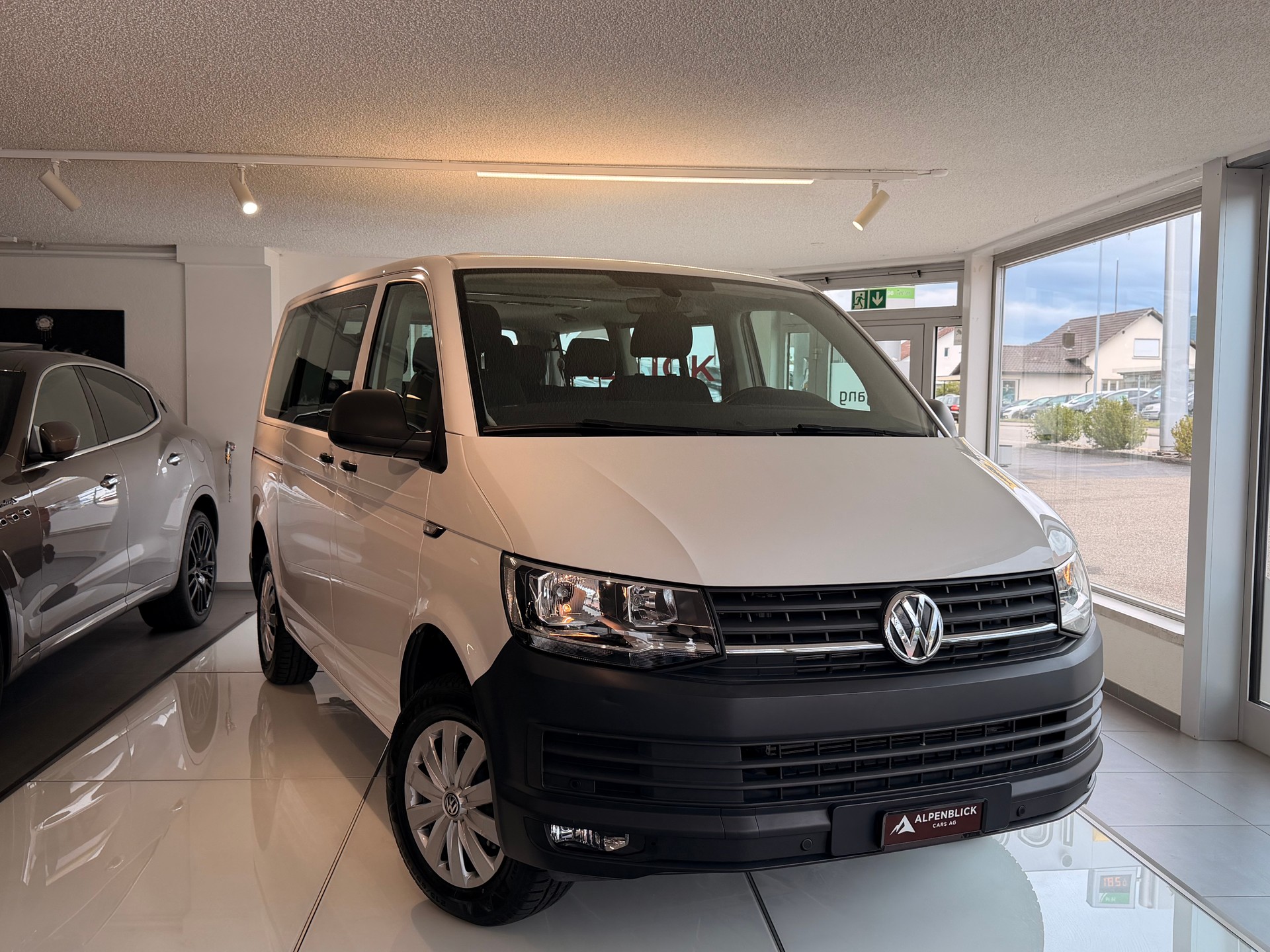VW T6 Caravelle 2.0 TSI Trendline Liberty-image-0