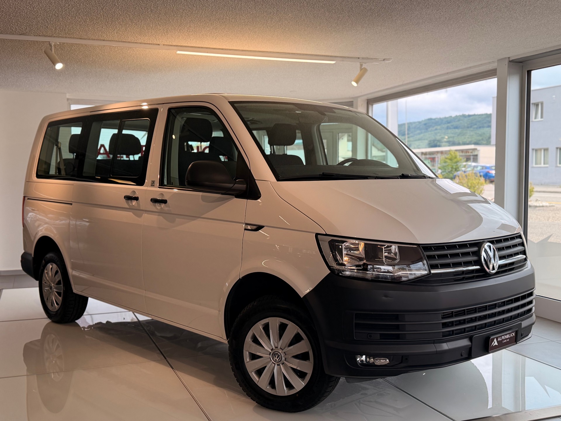 VW T6 Caravelle 2.0 TSI Trendline Liberty-image-1