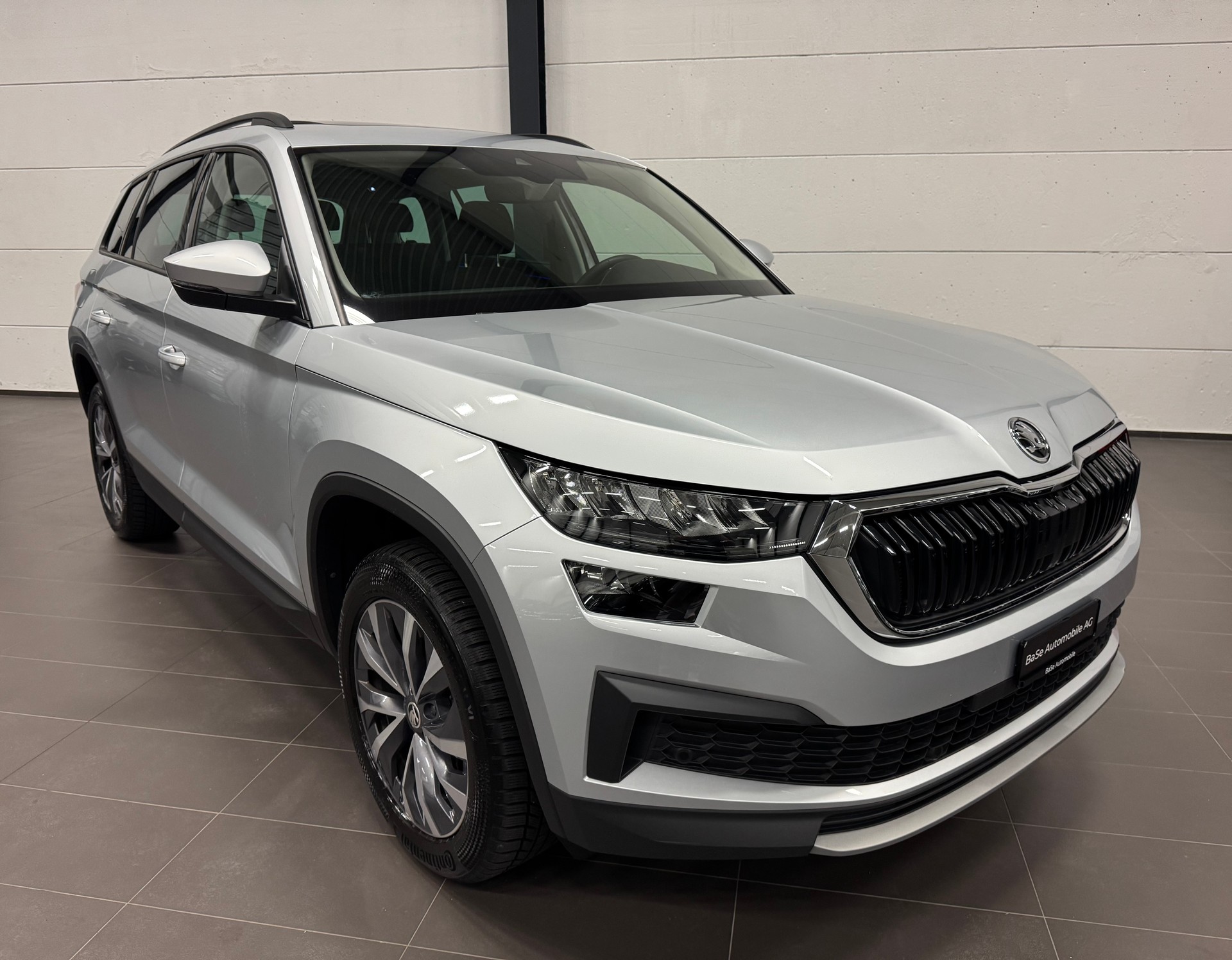 SKODA Kodiaq 2.0 TDI CR Ambition 4x4 DSG 7 Plätze + AHK + Panoramadach-showroom-element-1