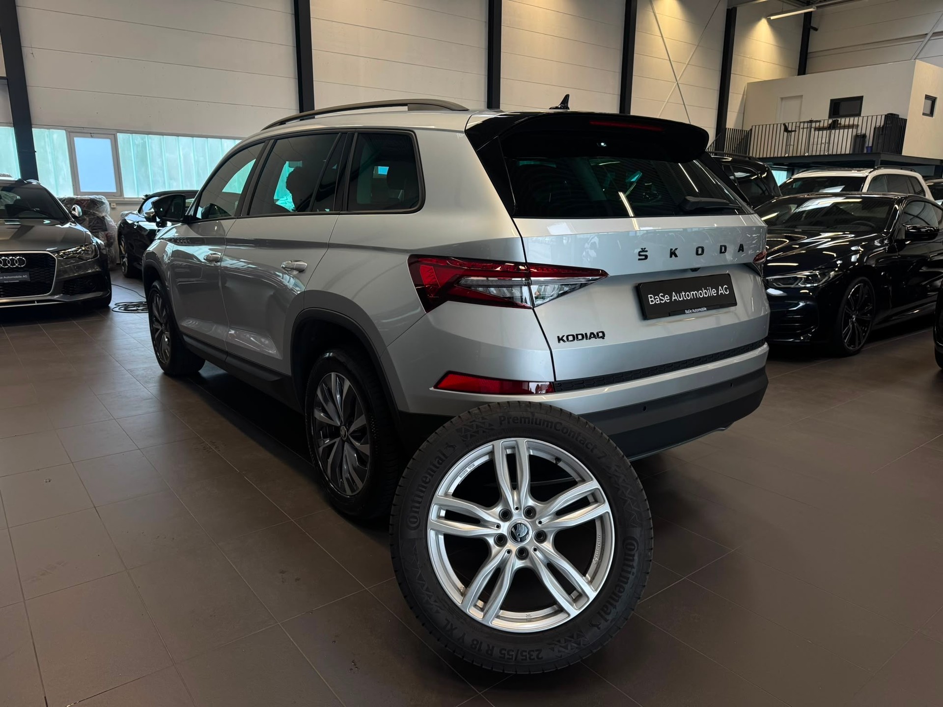 SKODA Kodiaq 2.0 TDI CR Ambition 4x4 DSG 7 Plätze + AHK + Panoramadach-image-30