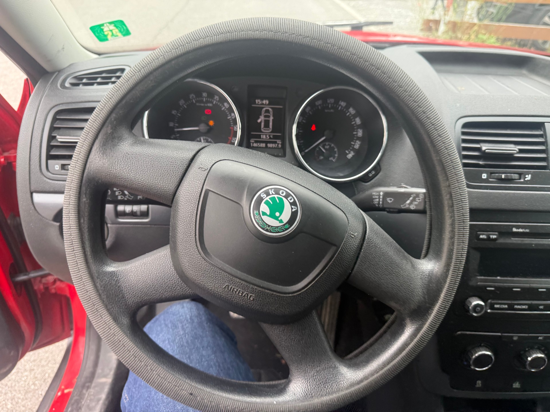 SKODA Yeti 2.0 TDI AllDrive 4x4-image-9