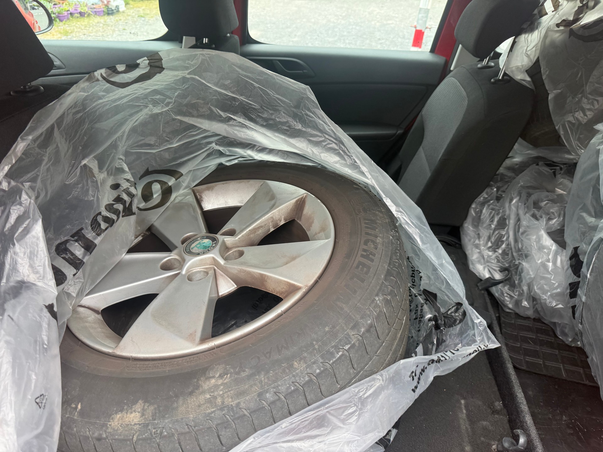 SKODA Yeti 2.0 TDI AllDrive 4x4-image-4