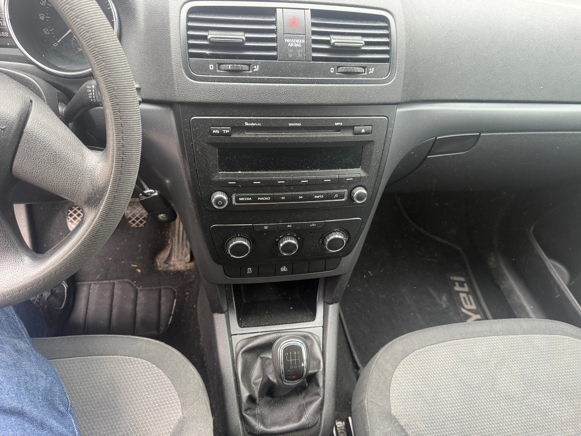 SKODA Yeti 2.0 TDI AllDrive 4x4-image-7