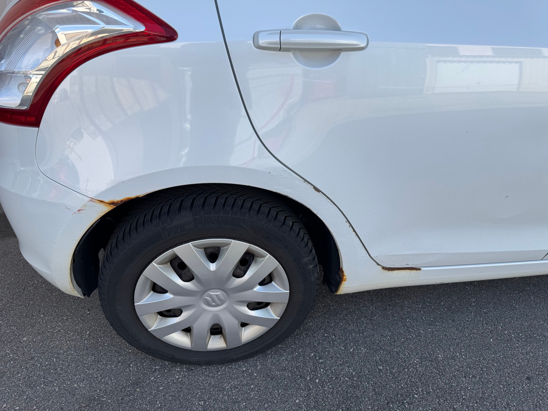 SUZUKI Swift 1.2i 16V GL Top 4x4-image-7