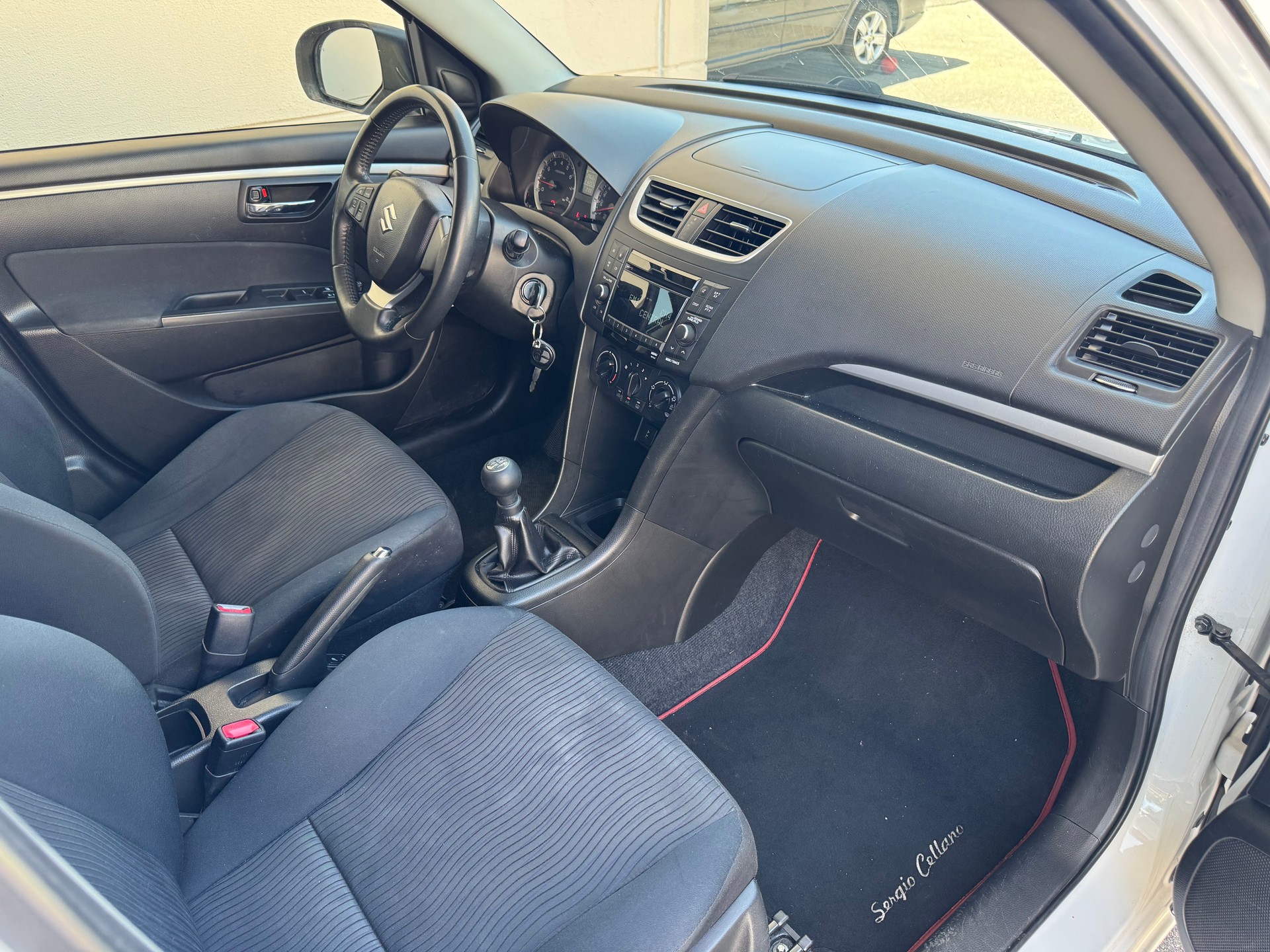 SUZUKI Swift 1.2i 16V GL Top 4x4-image-10