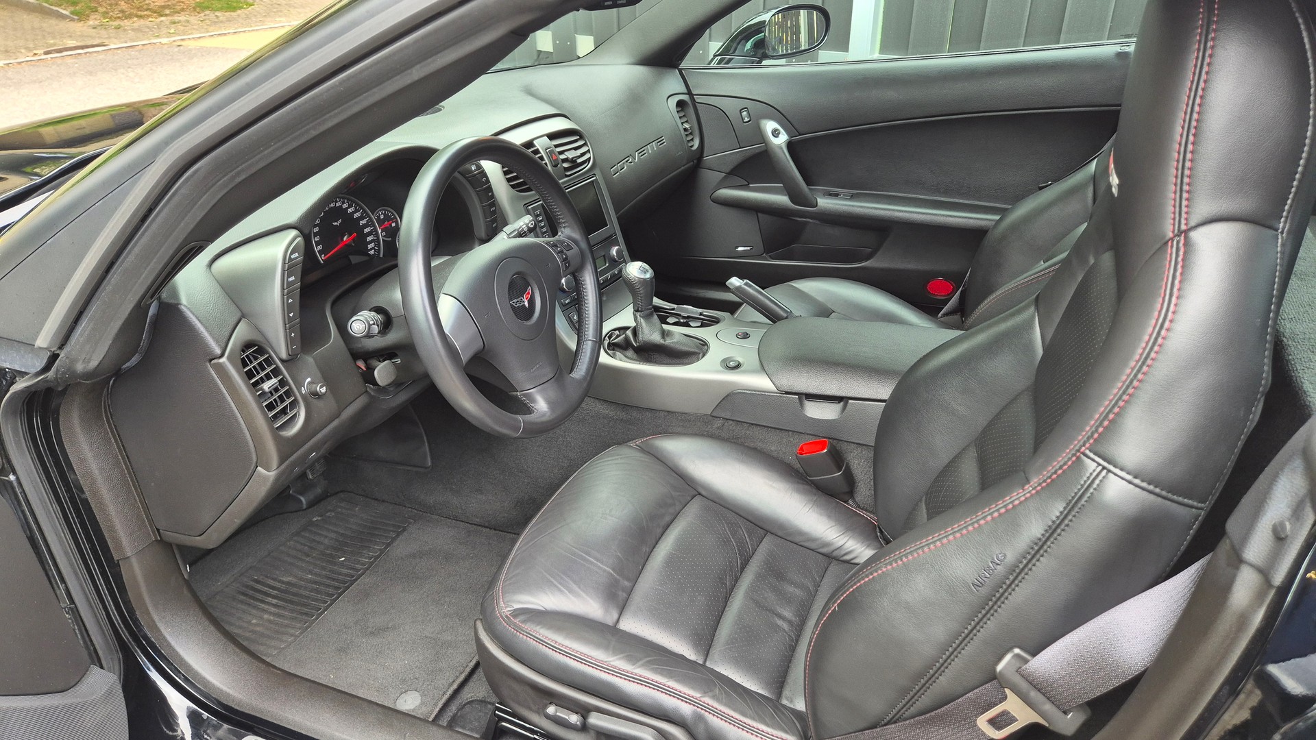CHEVROLET Corvette Z06-image-11