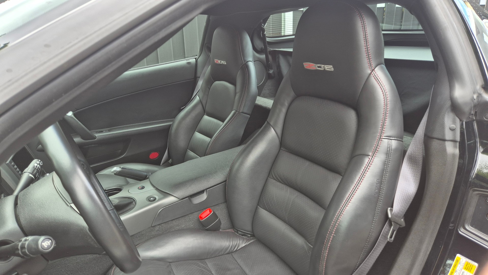 CHEVROLET Corvette Z06-image-12