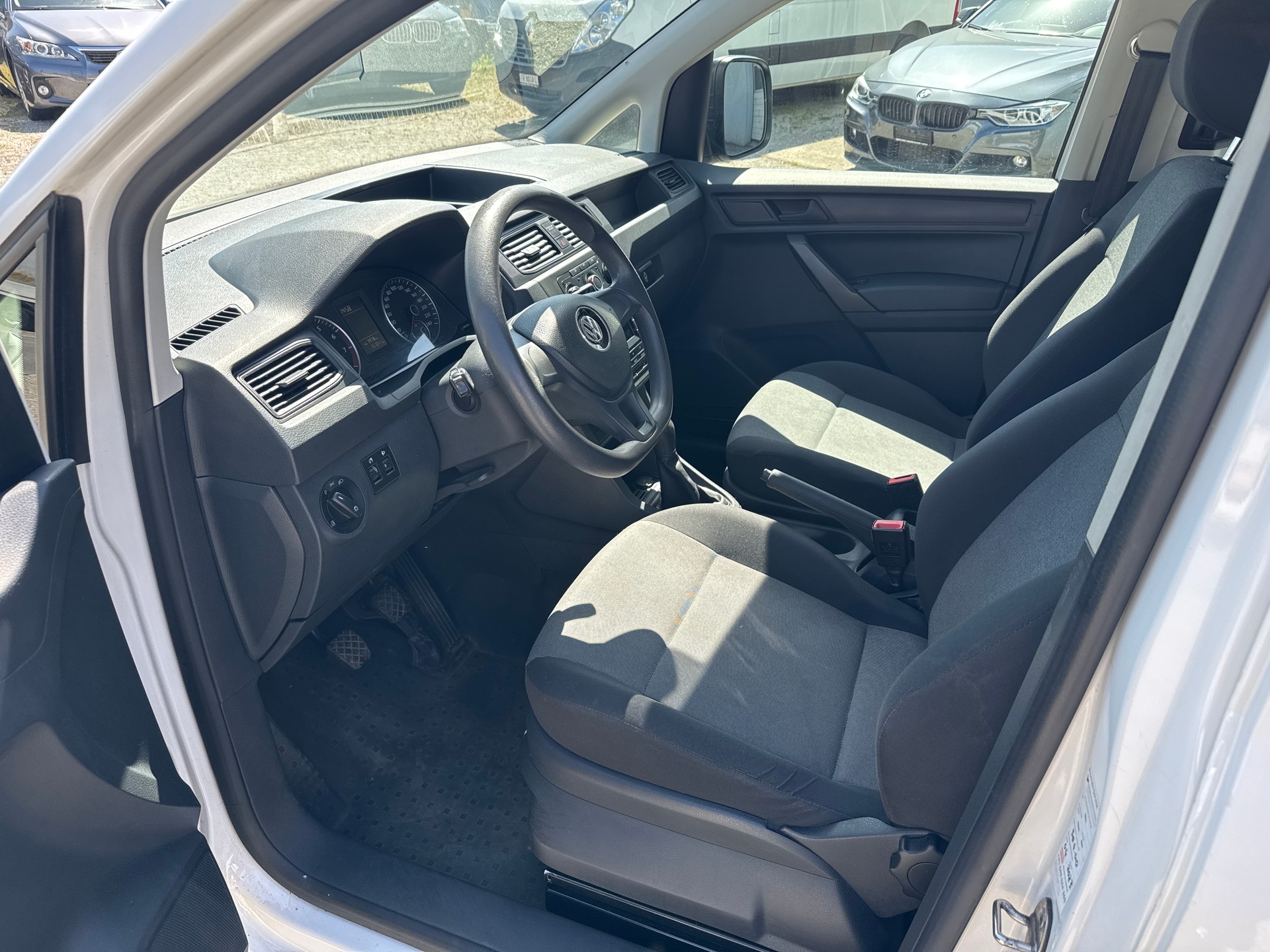 VW Caddy 1.2 TSI Join-image-5