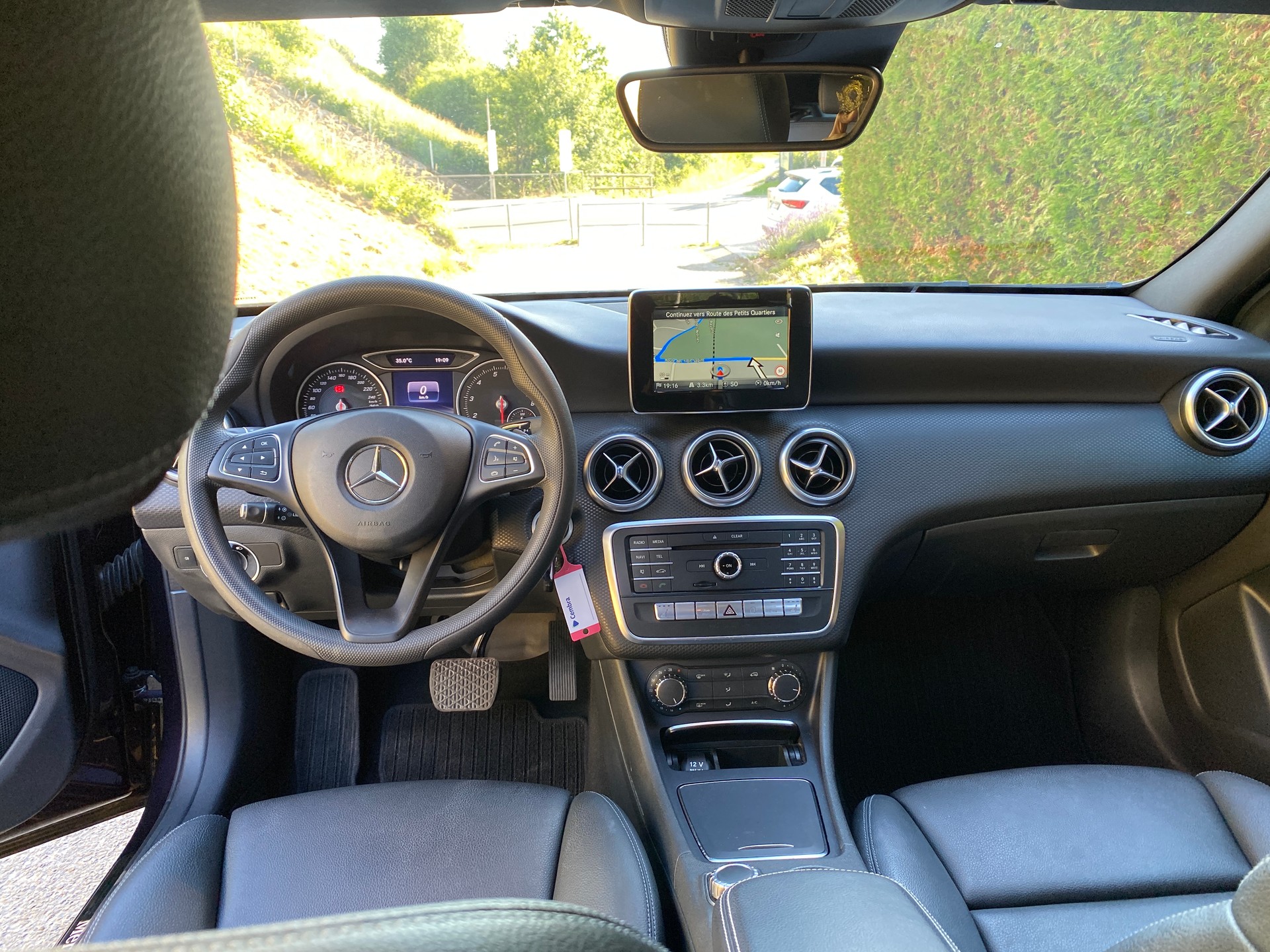 MERCEDES-BENZ A 180 Night Star 7G-DCT-image-8