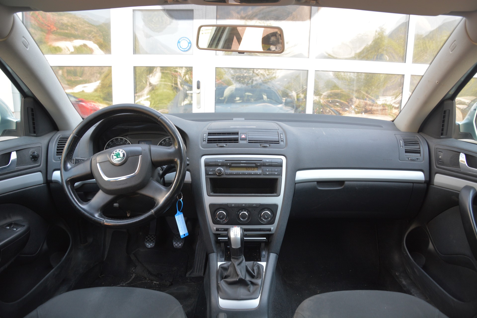 SKODA Octavia Combi 1.6 TDI Swiss Adventure 4x4-image-5