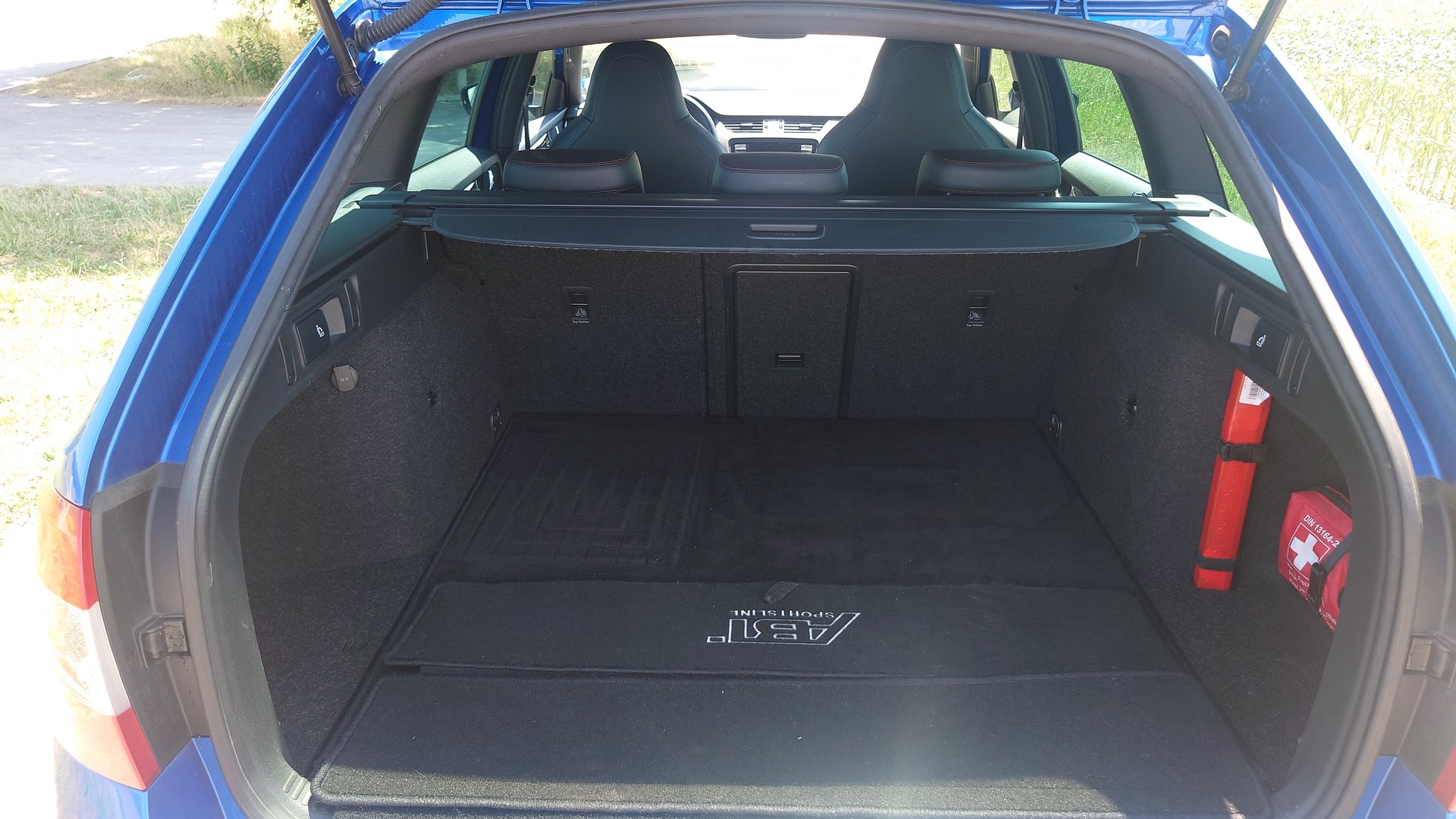 SKODA Octavia Combi 2.0 TDI RS 4x4 DSG-image-4