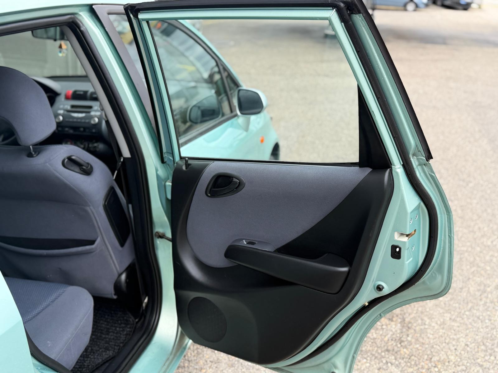 HONDA Jazz 1.4i ES-image-13