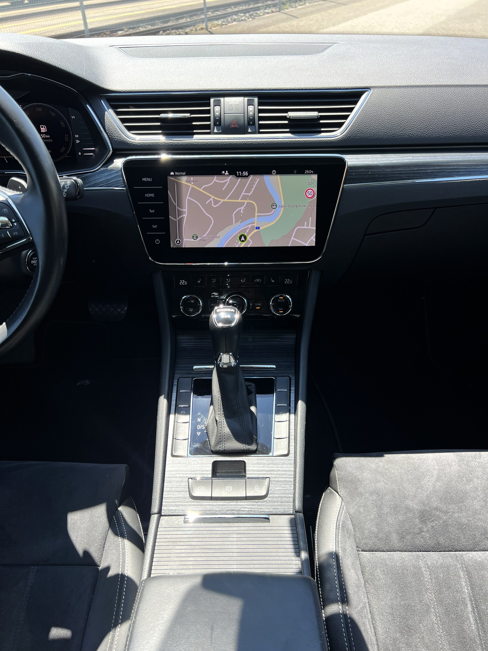 SKODA Superb Combi 2.0 TDi Style 4x4 DSG-image-20