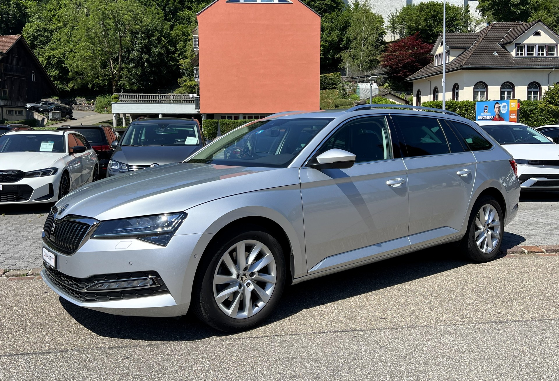 SKODA Superb Combi 2.0 TDi Style 4x4 DSG-image-0