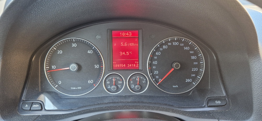 VW 2.0 TDI DPF Sportline-image-3