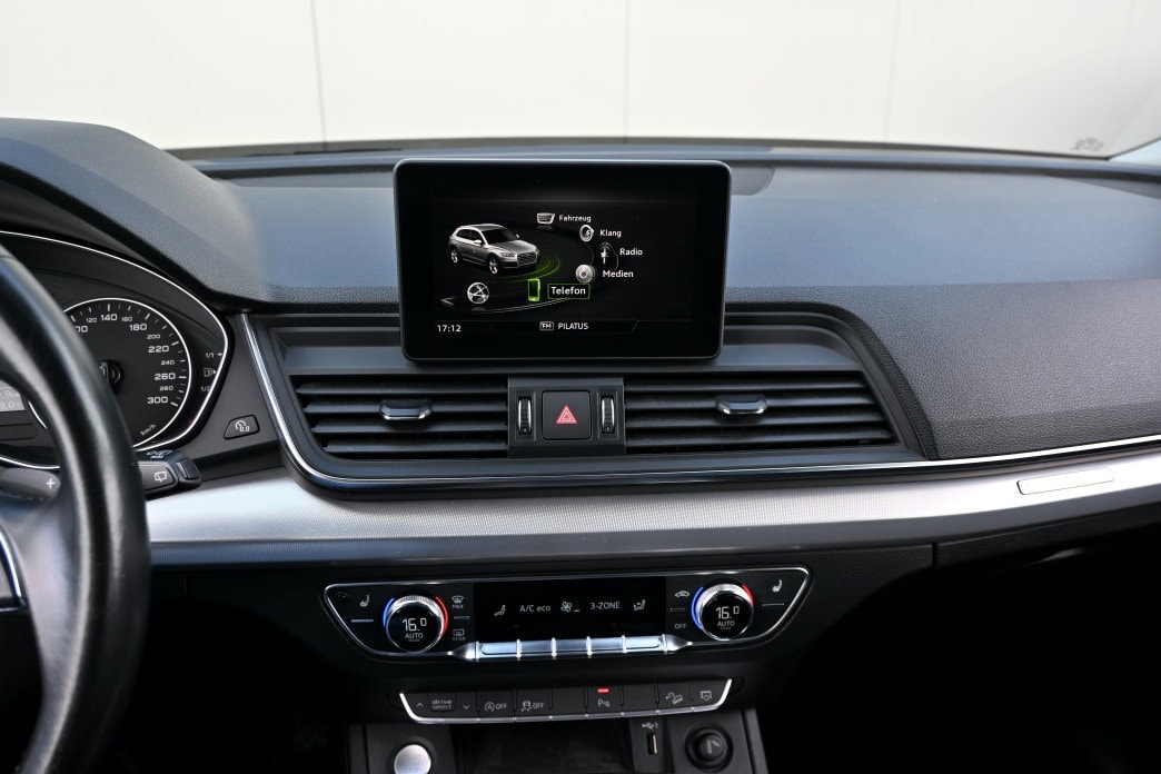 AUDI Q5 2.0 TFSI 45 sport quattro S-tronic-image-11