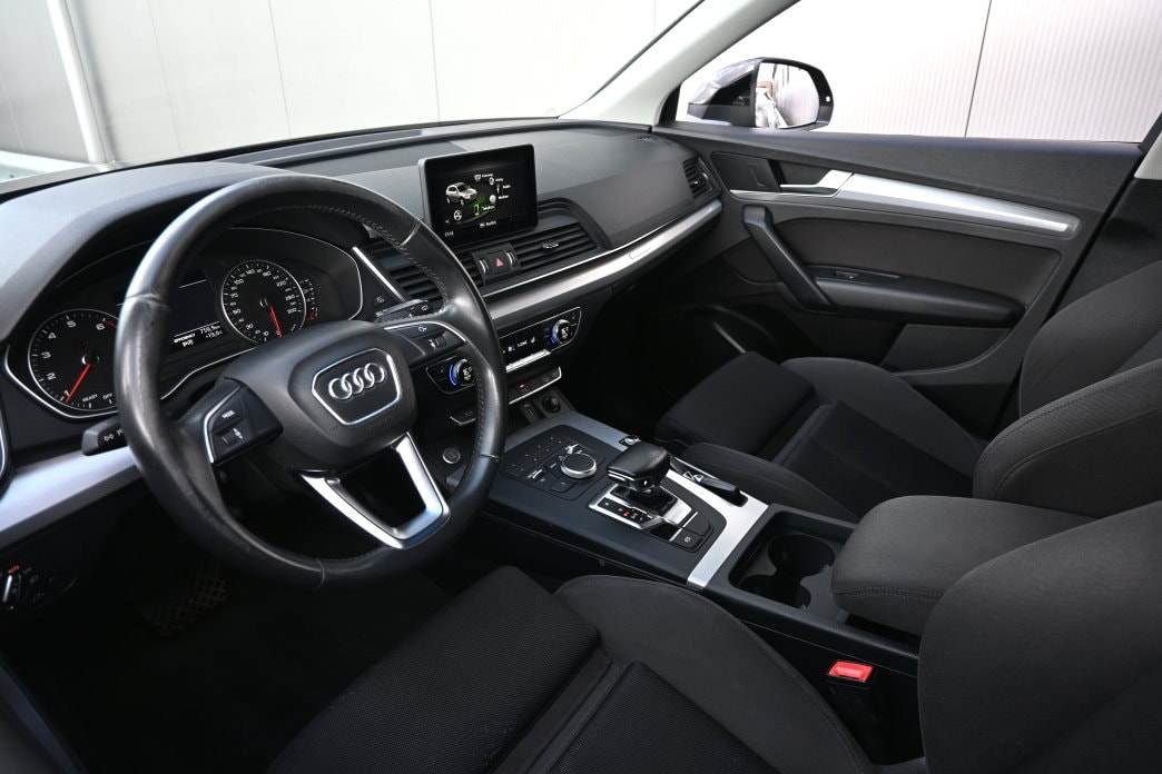 AUDI Q5 2.0 TFSI 45 sport quattro S-tronic-image-8