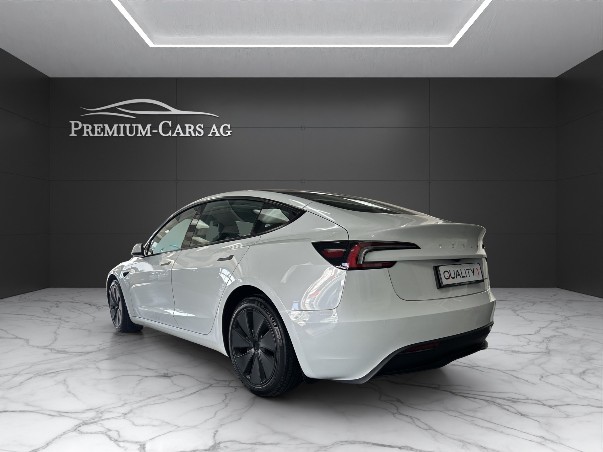 TESLA Model 3 Long Range Dual Motor AWD-image-2