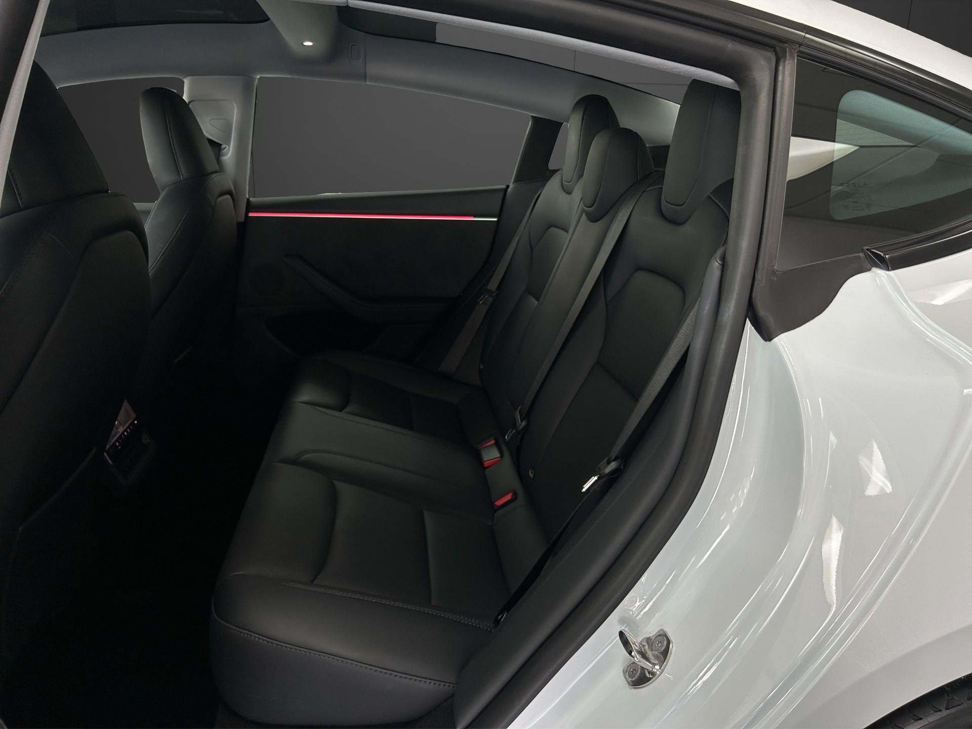 TESLA Model 3 Long Range Dual Motor AWD-image-6