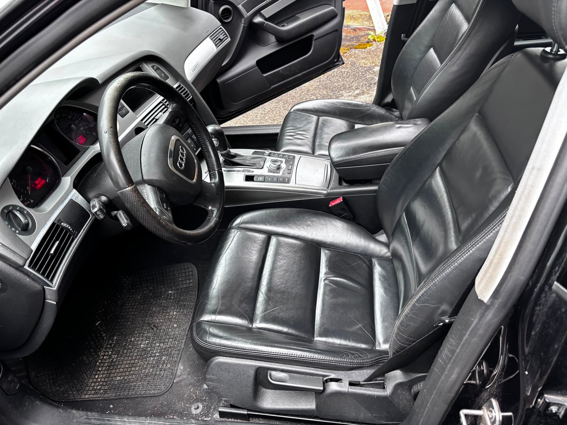AUDI A6 Avant 3.0 V6 TDI quattro-image-5