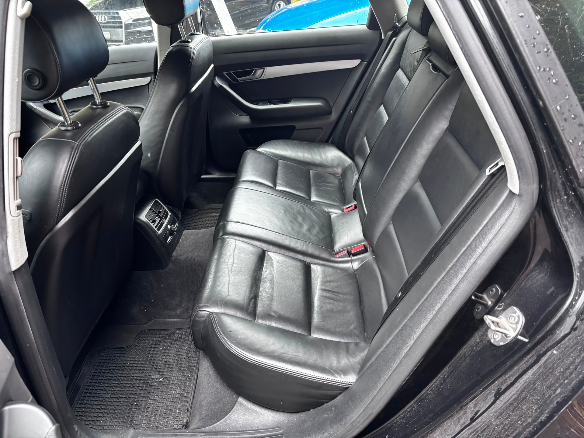 AUDI A6 Avant 3.0 V6 TDI quattro-image-6