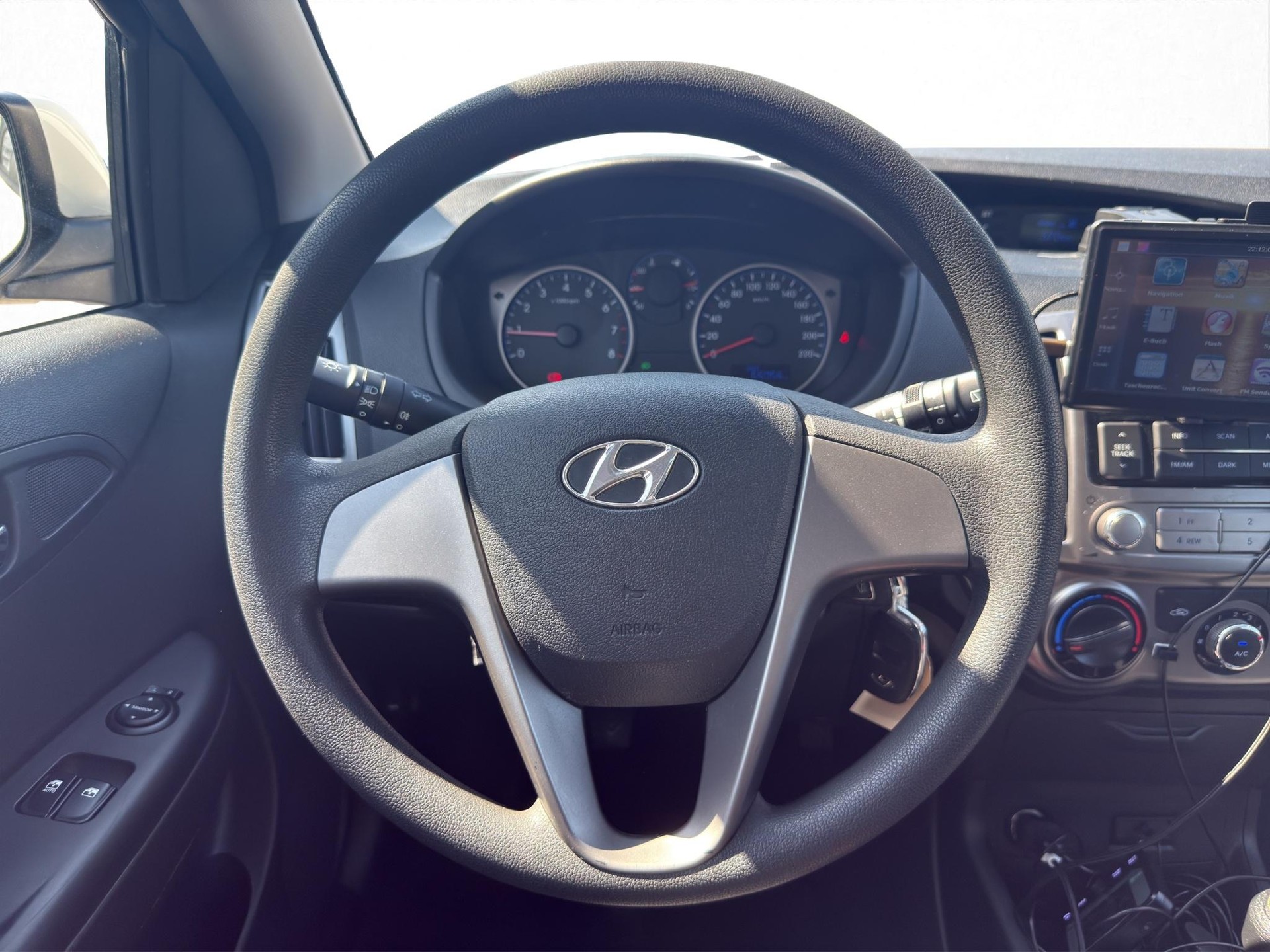 HYUNDAI i20 1.2 Vertex-image-14