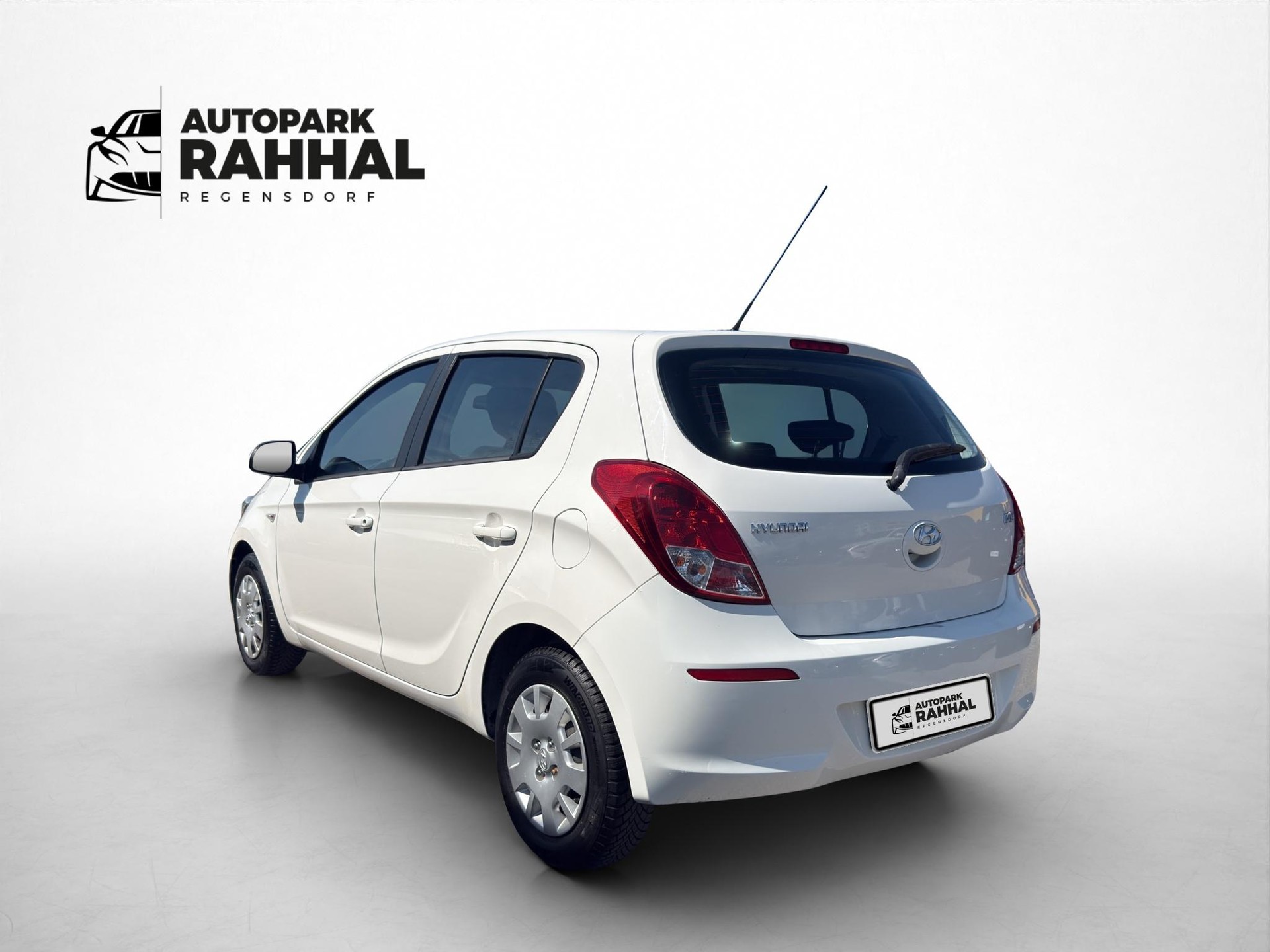 HYUNDAI i20 1.2 Vertex-image-8