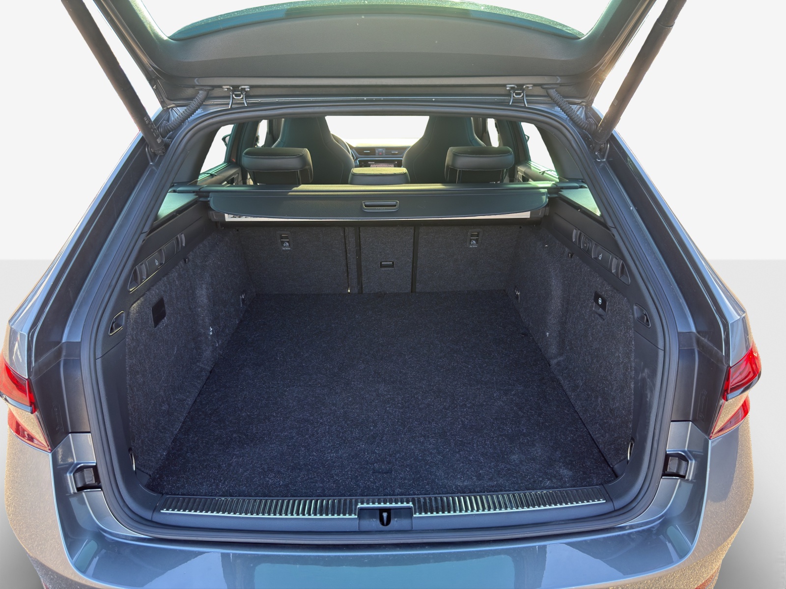 SKODA Superb 1.4 TSI Sport Line PHEV DSG-image-16