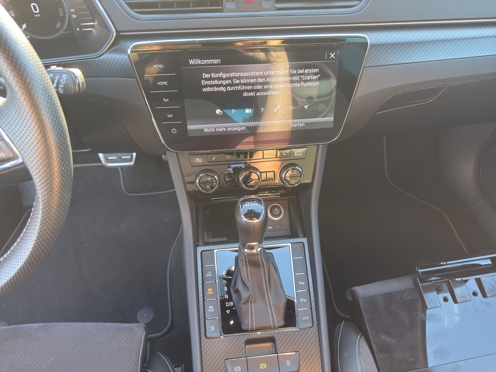 SKODA Superb 1.4 TSI Sport Line PHEV DSG-image-14