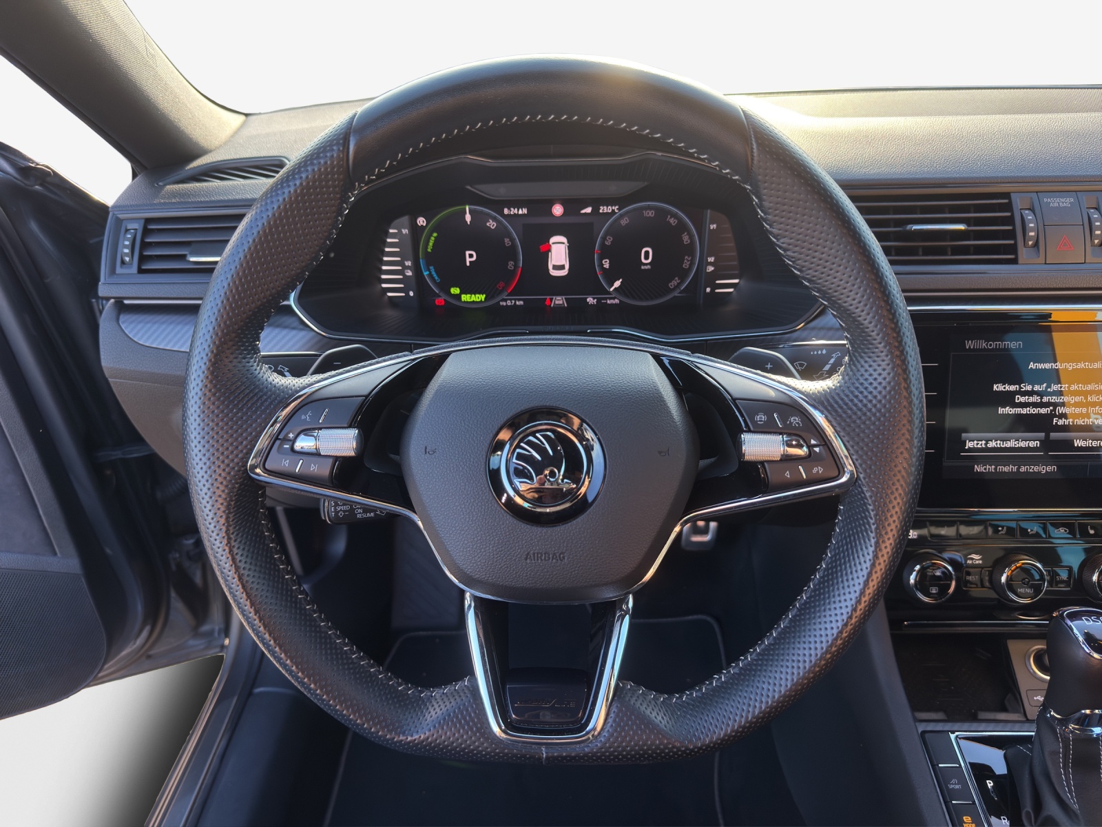 SKODA Superb 1.4 TSI Sport Line PHEV DSG-image-13