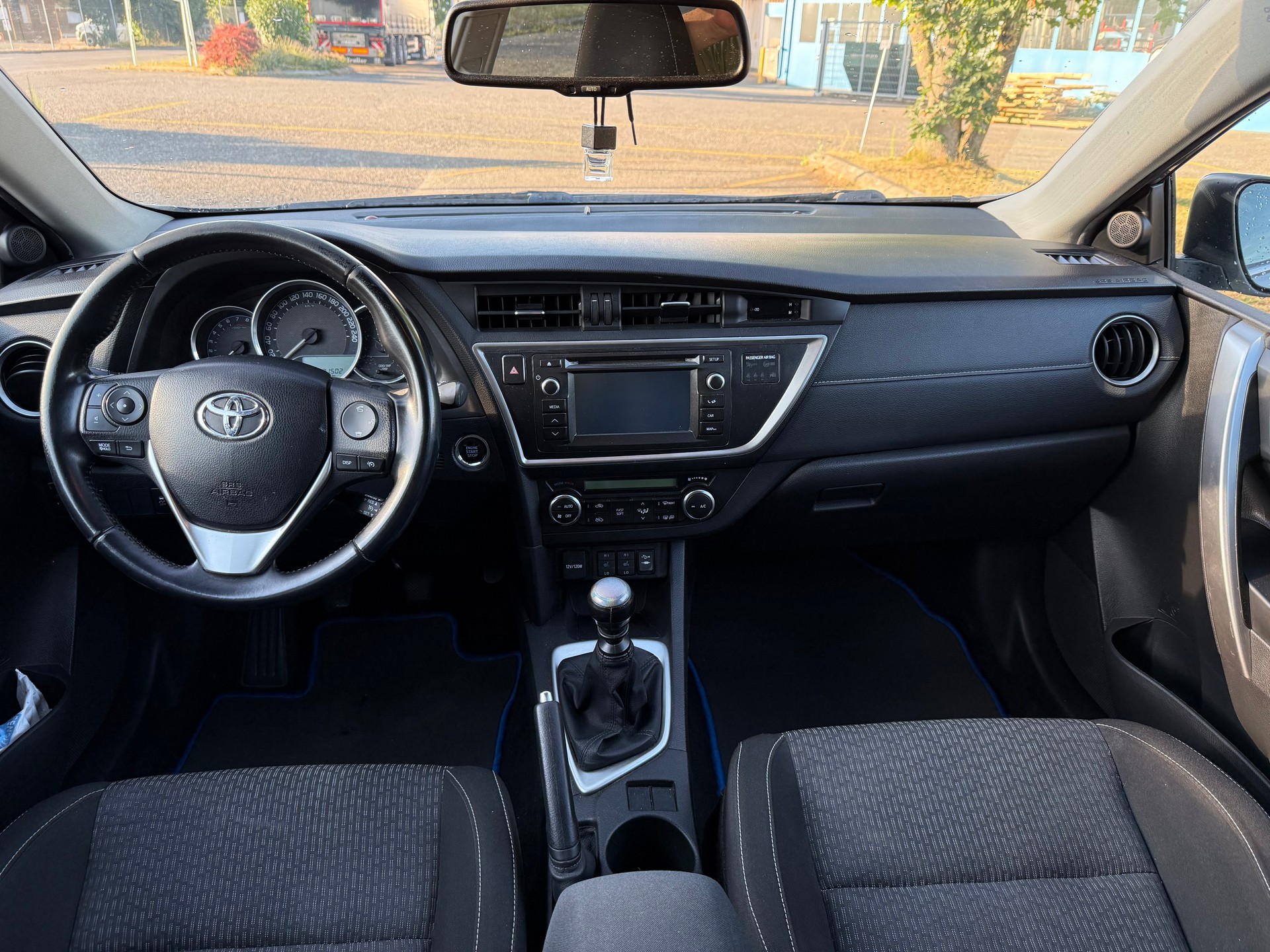 TOYOTA Auris 1.6 Trend-image-7