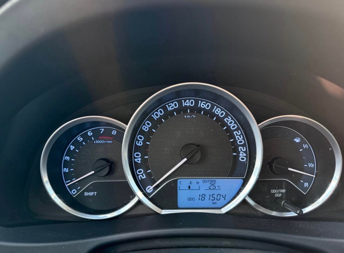 TOYOTA Auris 1.6 Trend-image-11